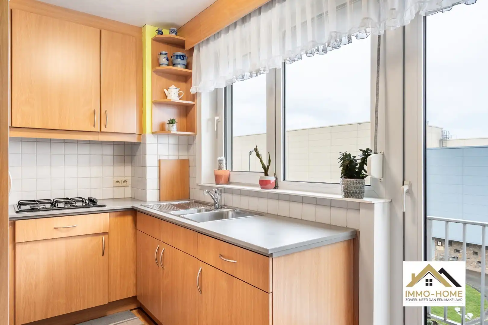 Ruim appartement inclusief autostaanplaats met uitzicht over skyline Gent  foto 3