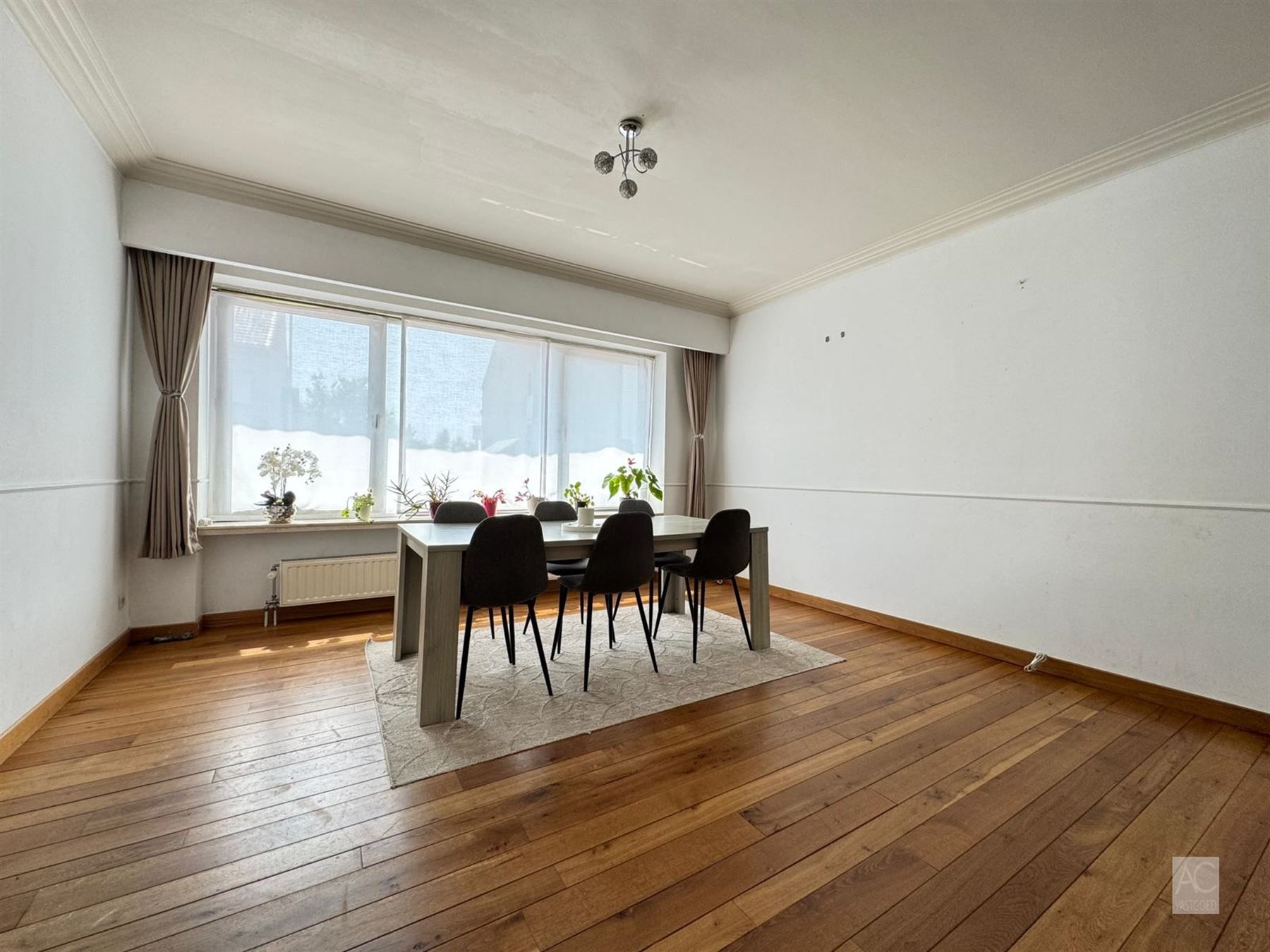 Gelijkvloers appartement met garage foto 4