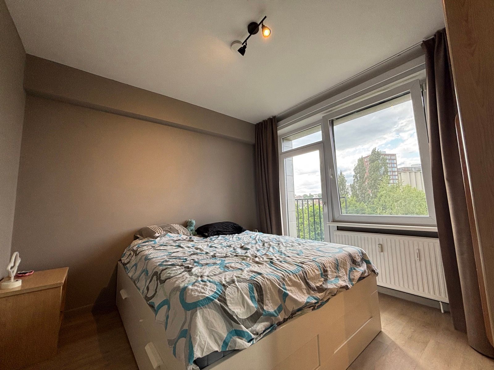 Flat met groen uitzicht!  foto 5