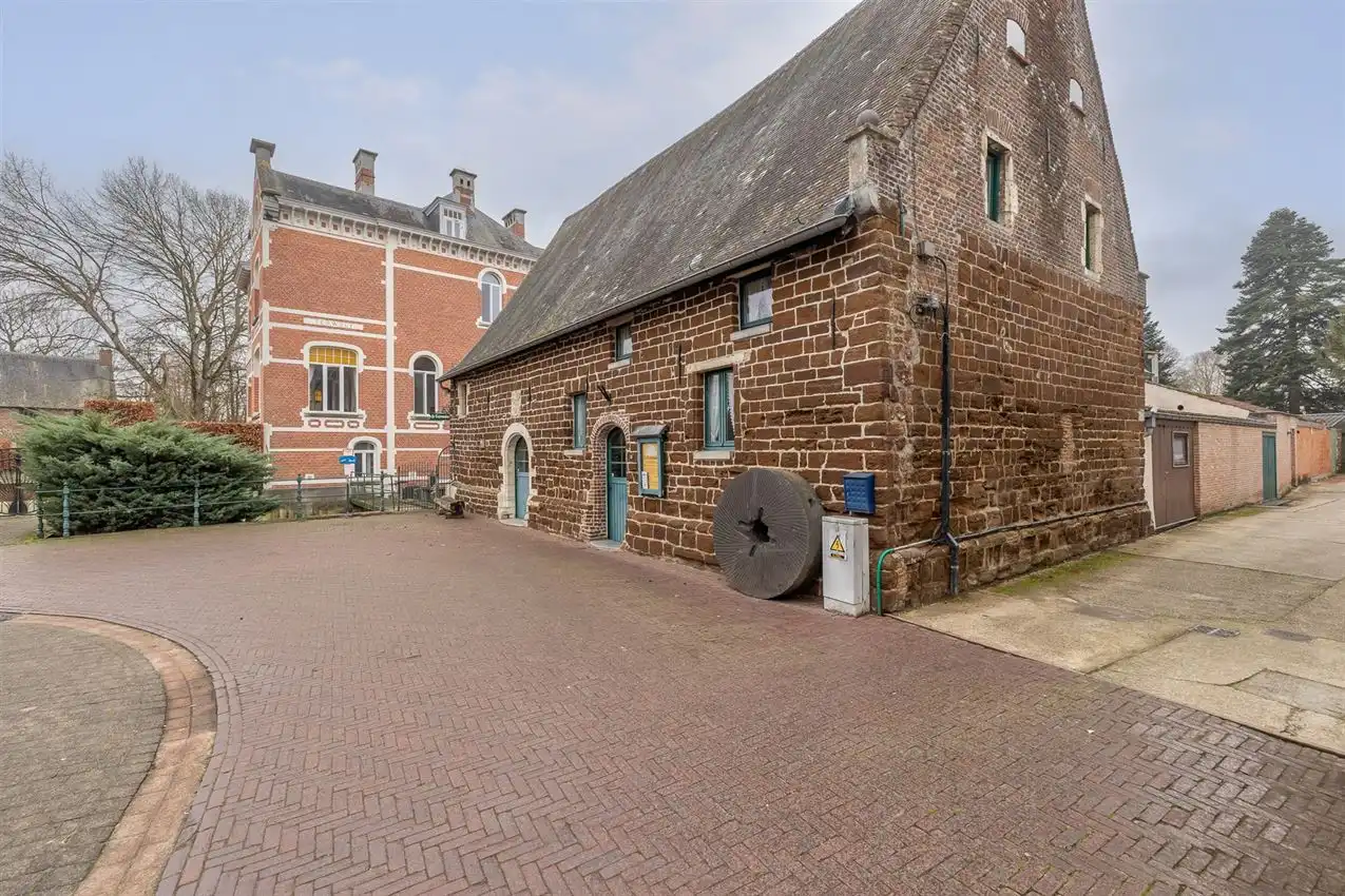 Uniek gebouw met historische waarde en karakter foto 4