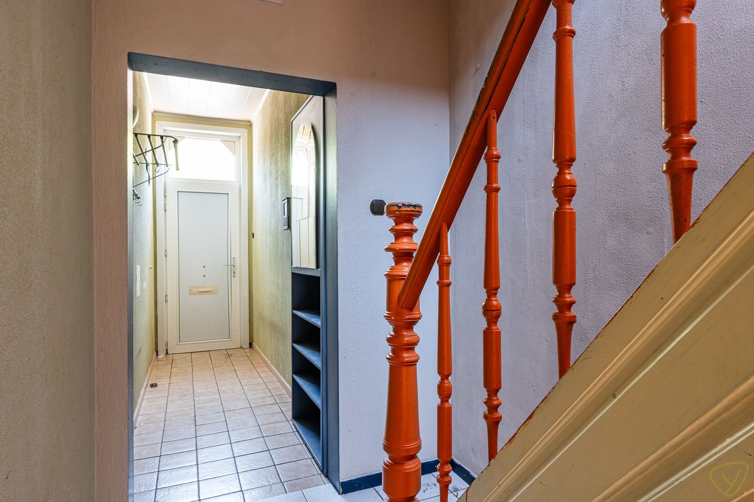 Ruime woning met potentieel en gunstige ligging te Eeklo foto 3