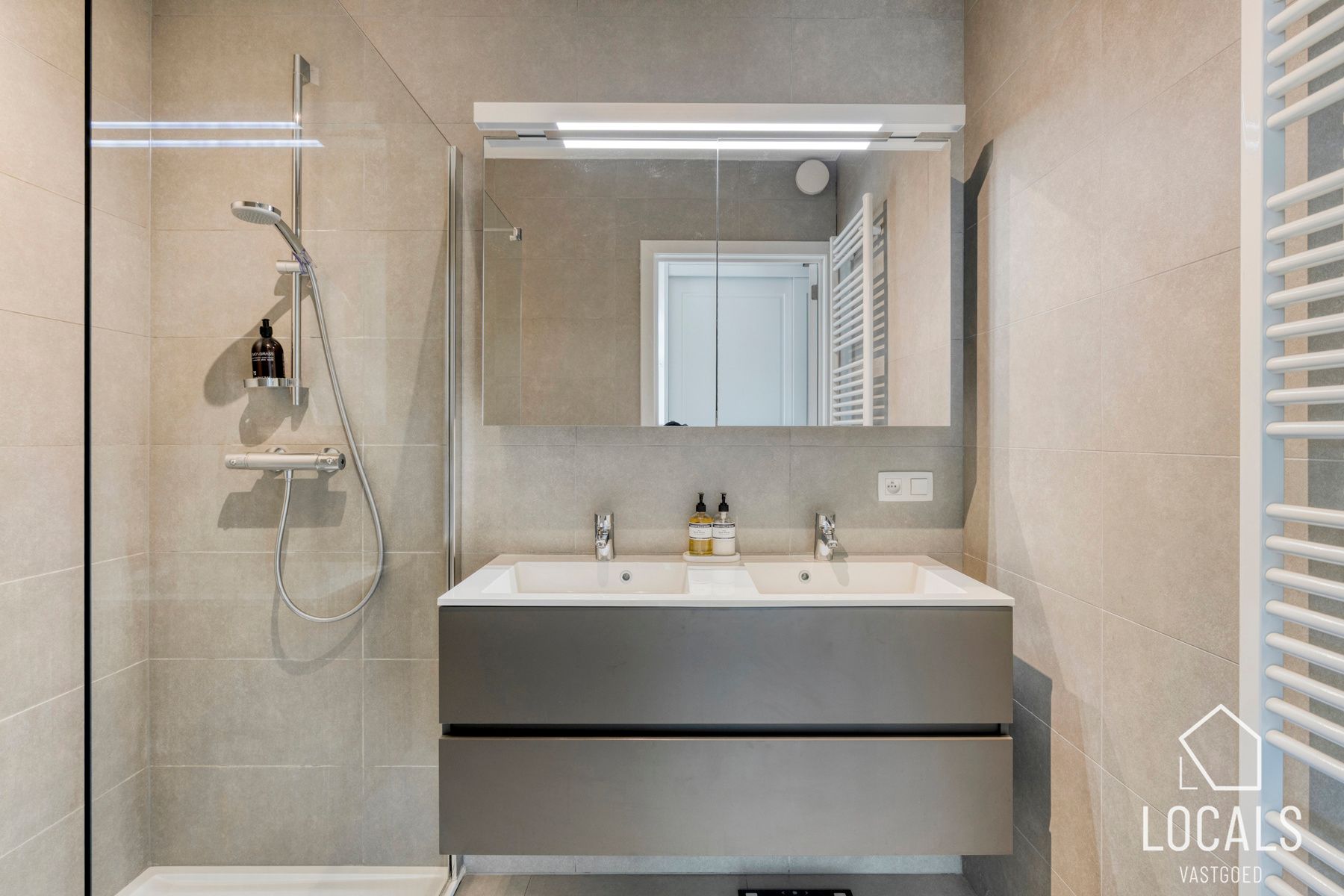 Recent gelijkvloers appartement op topligging in Outer foto 13