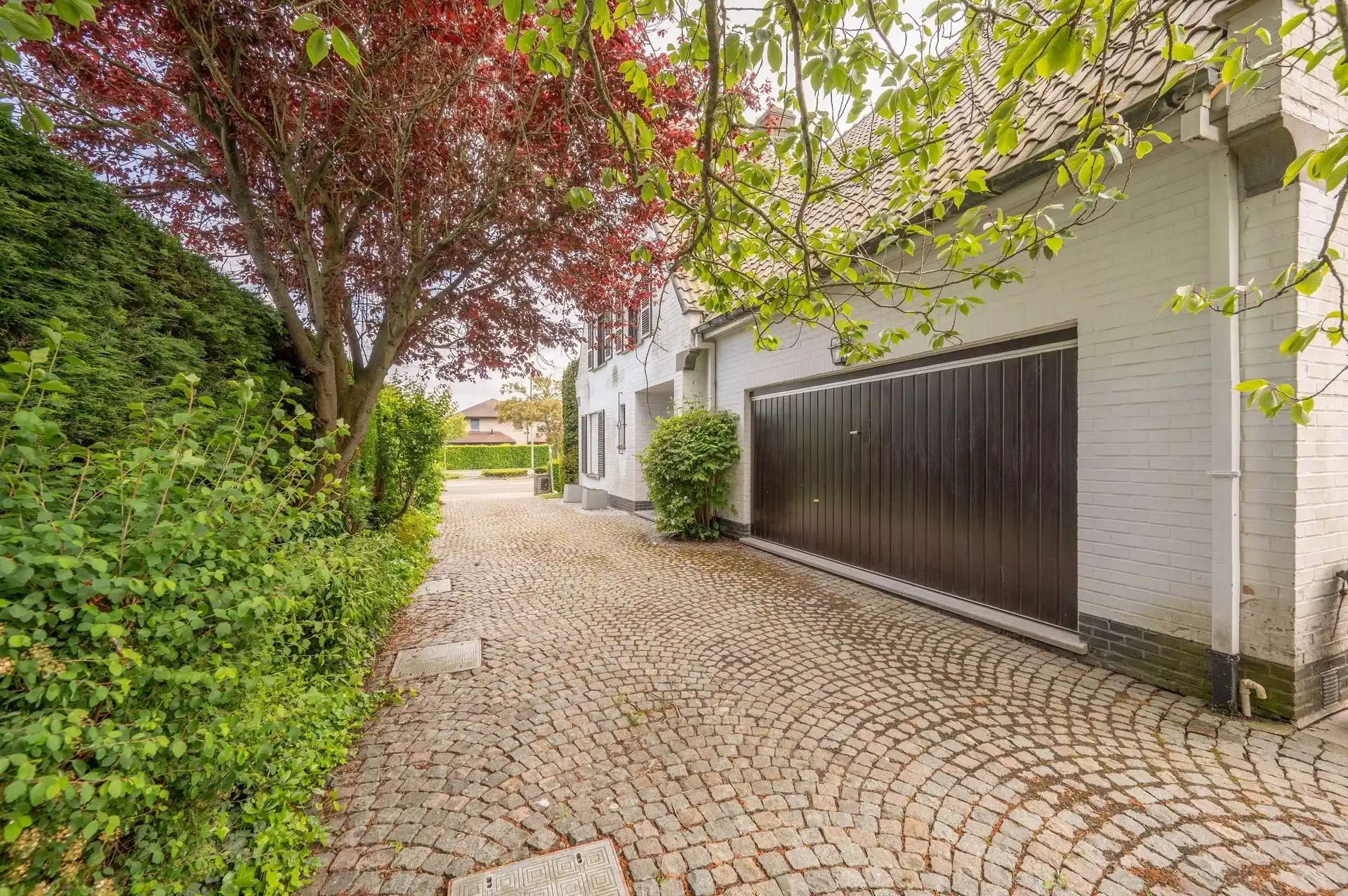 Exclusieve villa in een gegeerde residentiële wijk foto 3
