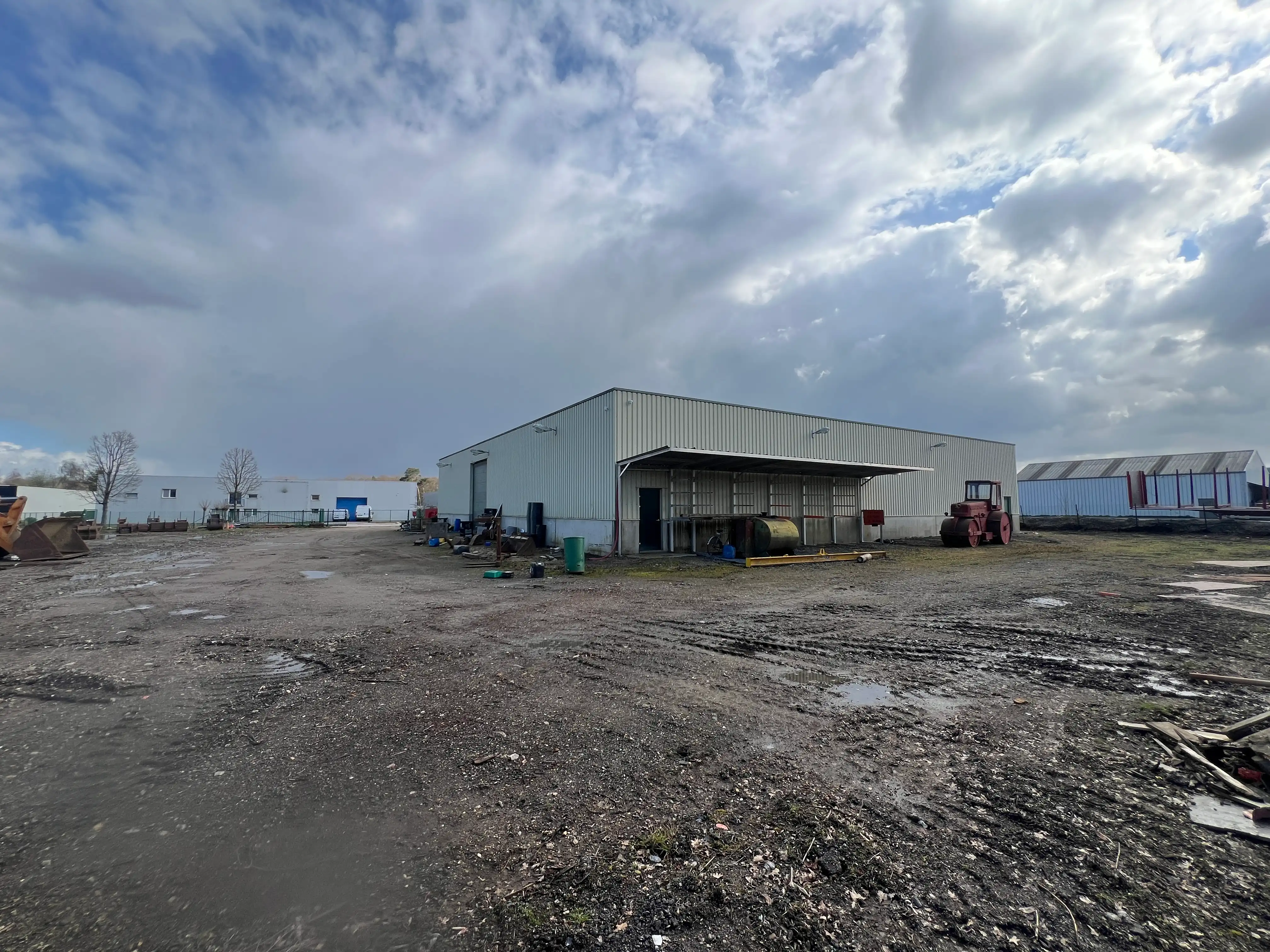 Bedrijfsgebouw te koop in Oudsbergen met buitenopslag foto 20