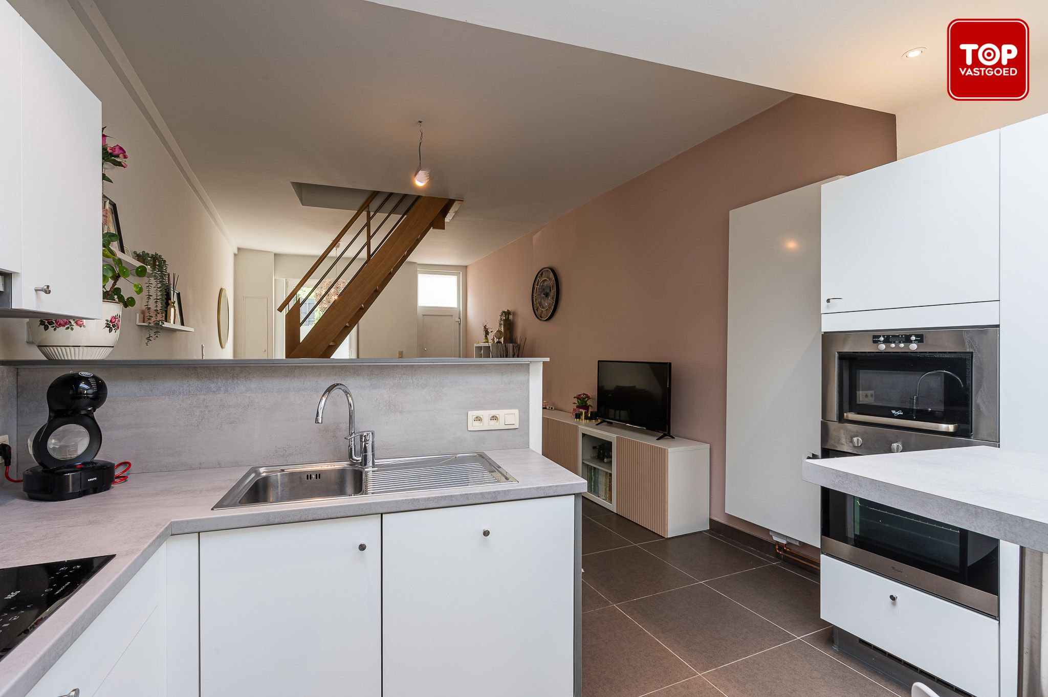 Instapklare woning met 3 slaapkamers en gezellige stadskoer. foto 11