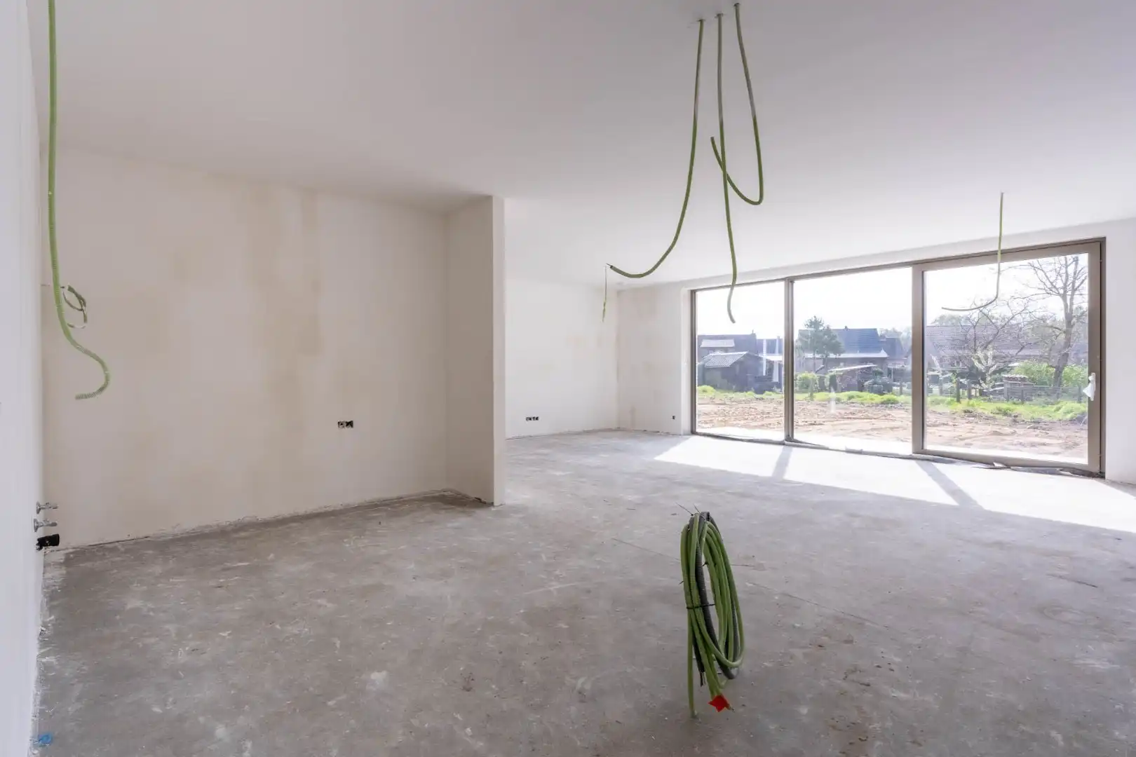 Vrijstaande, rustig gelegen CASCO + afgewerkte woning in een moderne bouwstijl op een fraai perceel op een rustige locatie!  foto 8