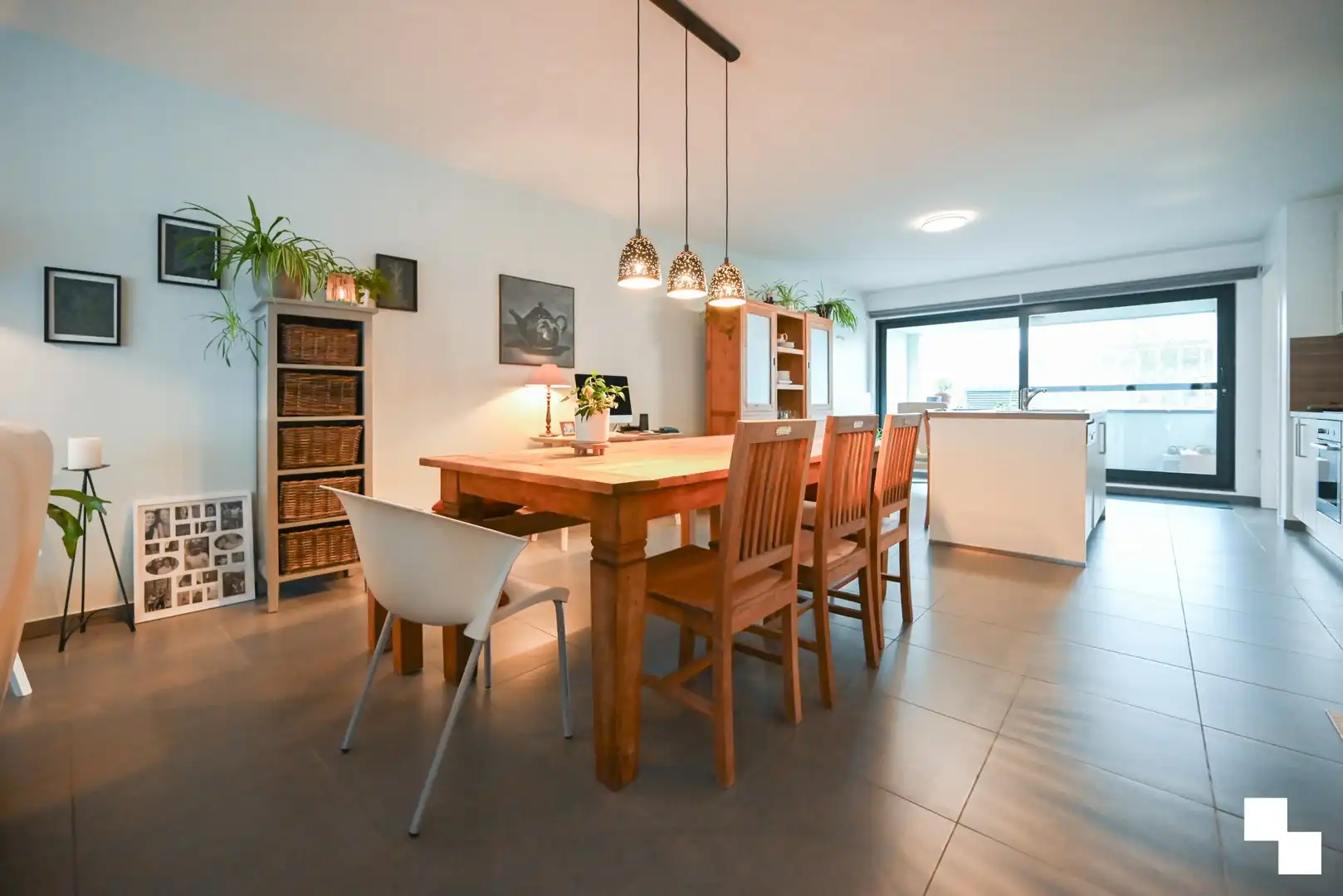 Lichtrijk tweeslaapkamer appartement te hartje Izegem foto 11