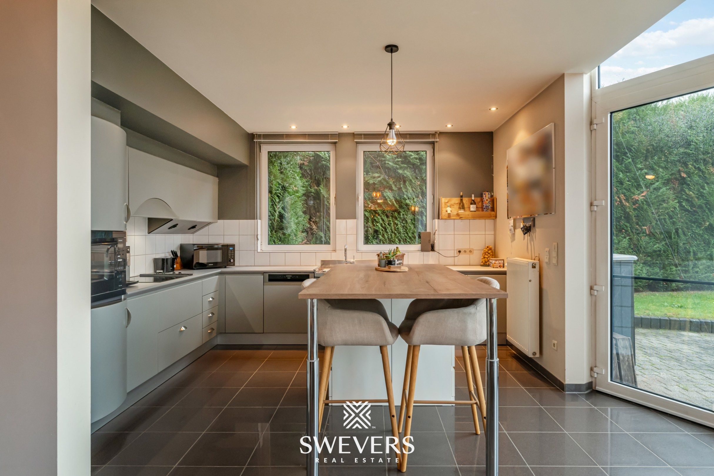 Instapklare ruime woning met praktijkruimte in residentiële buurt van Hasselt foto 11