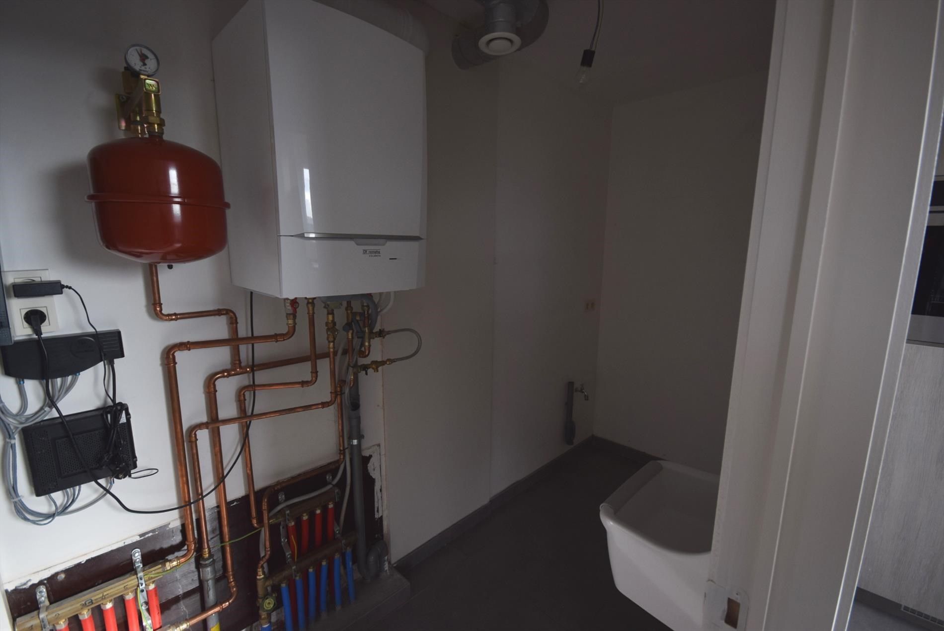 INSTAPKLAAR APPARTEMENT MET TERRAS EN GARAGE foto 7