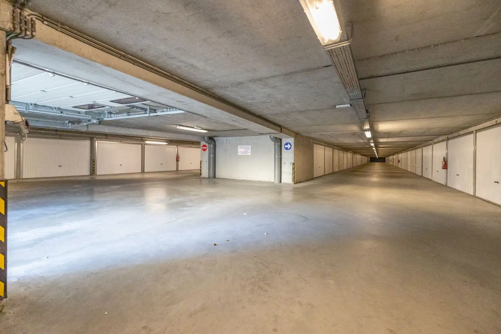 Garagebox nabij de Zeedijk te Nieuwpoort-Bad foto 2