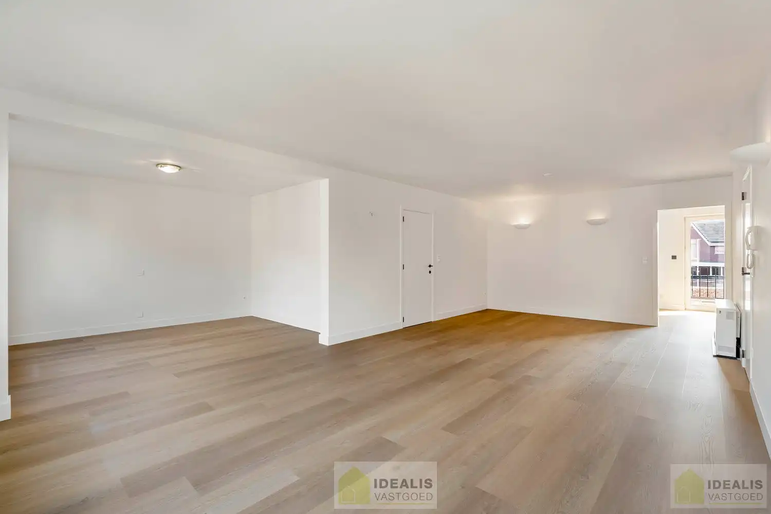 IDEALIS VASTGOED - PRACHTIG GERENOVEERD DUPLEXAPPARTEMENT IN HARTJE HAMONT! foto 9