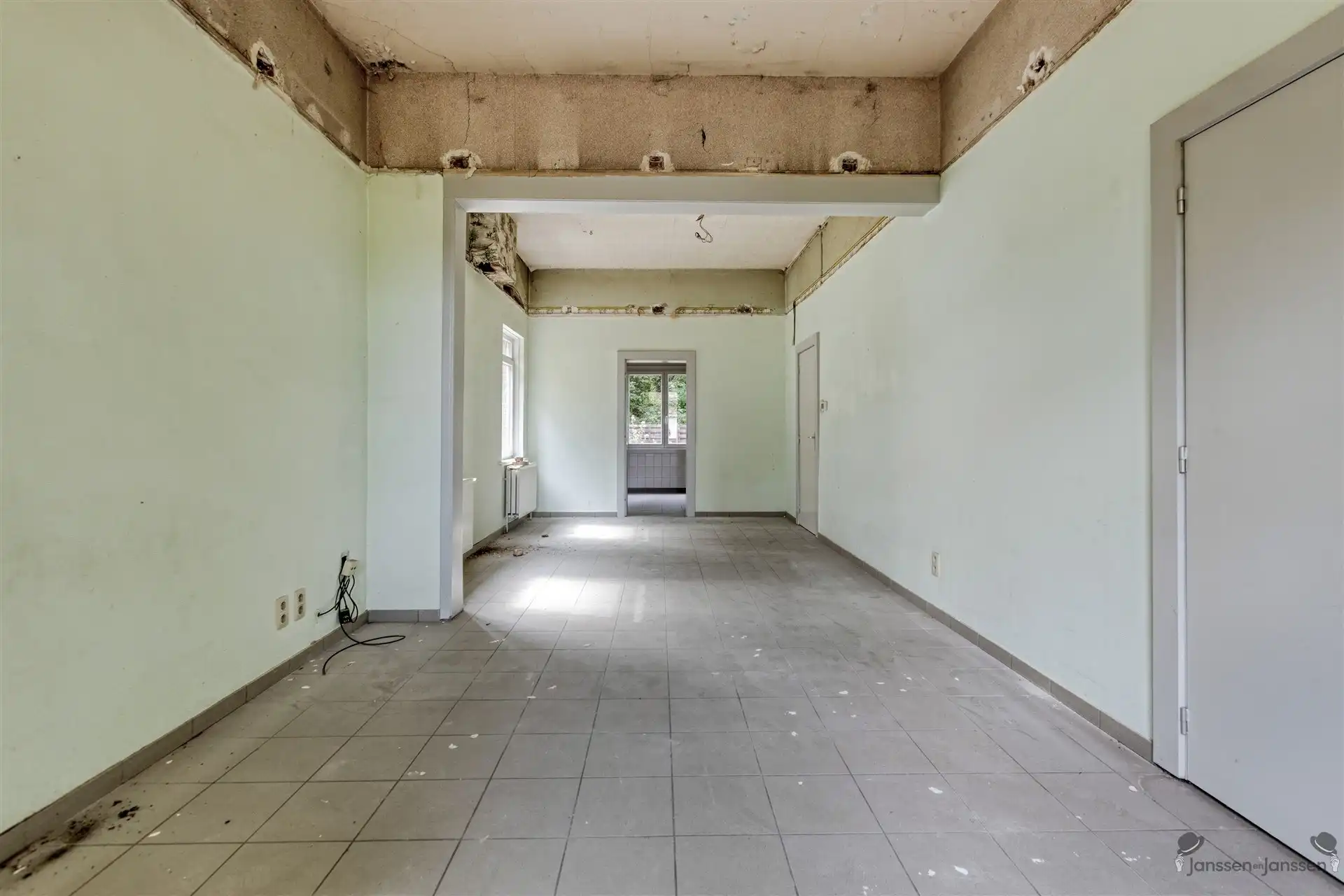 Karaktervolle halfopen bebouwing met potentieel en unieke ligging te Leopoldsburg foto 5