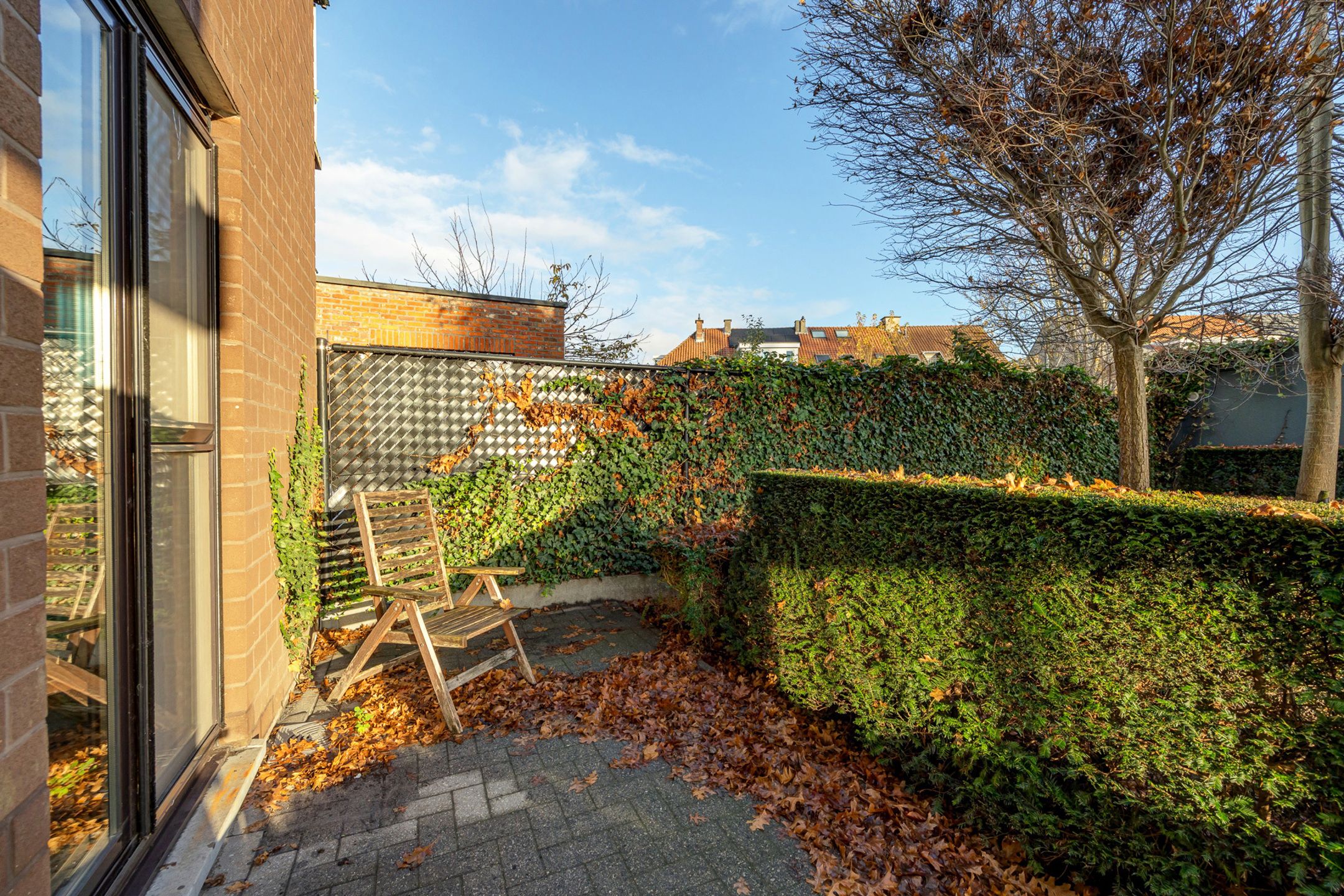 Gelijkvloers app met 2 terrassen en garagebox foto 5