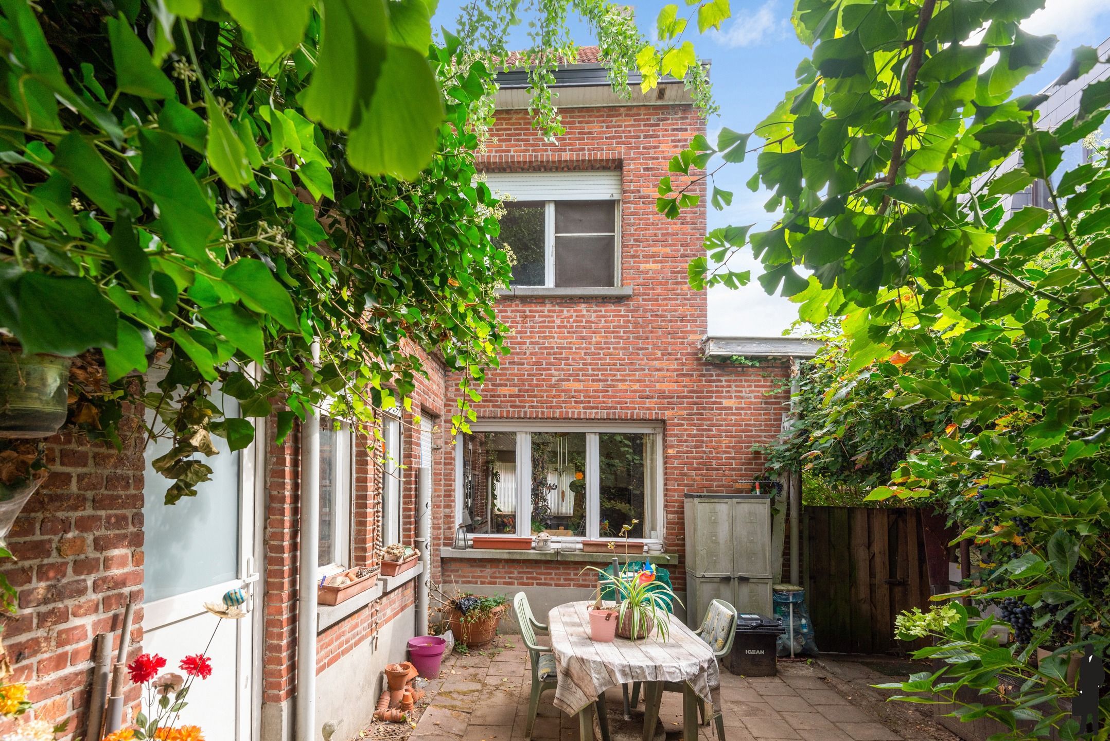 Te renoveren woning met 3 slpks in het hartje van Aartselaar foto 6