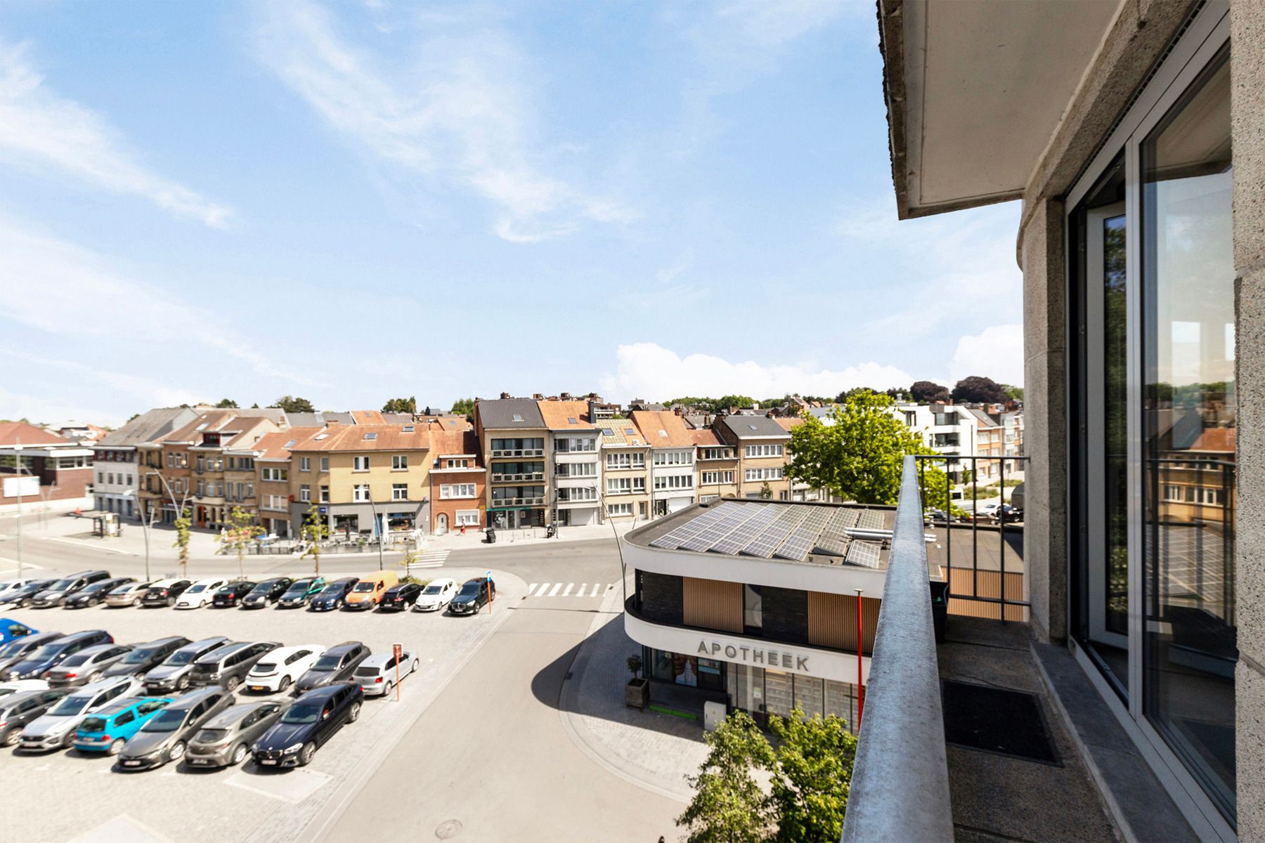 Stijlvol gerenoveerd appartement met 2 slaapkamers & kelder! foto 23