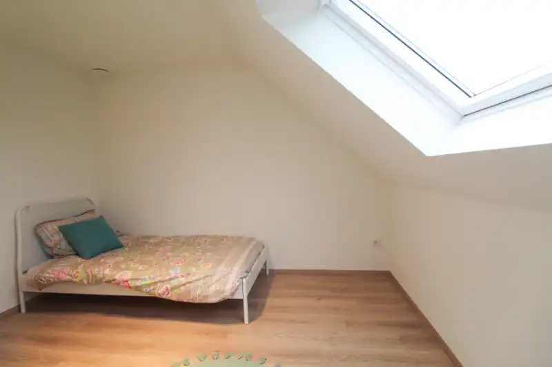 Energiezuinige halfopen woning in Meulebeke foto 9