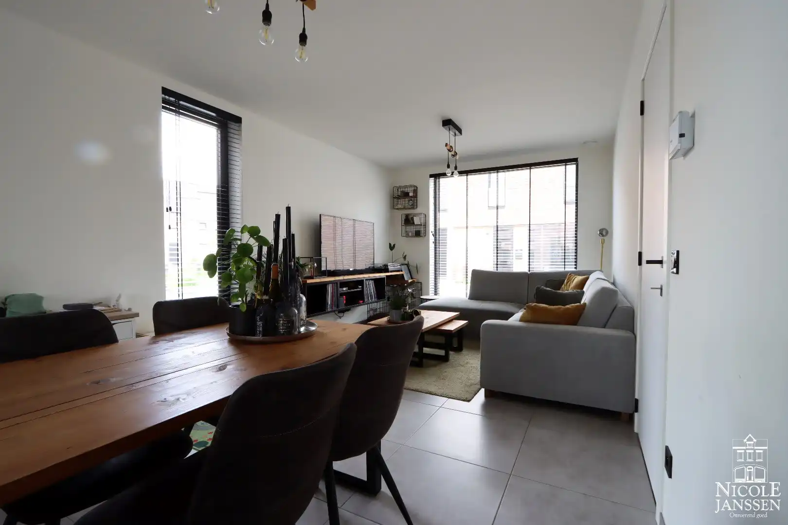 Instapklare nieuwbouwwoning met tuin te koop in Maaseik foto 7