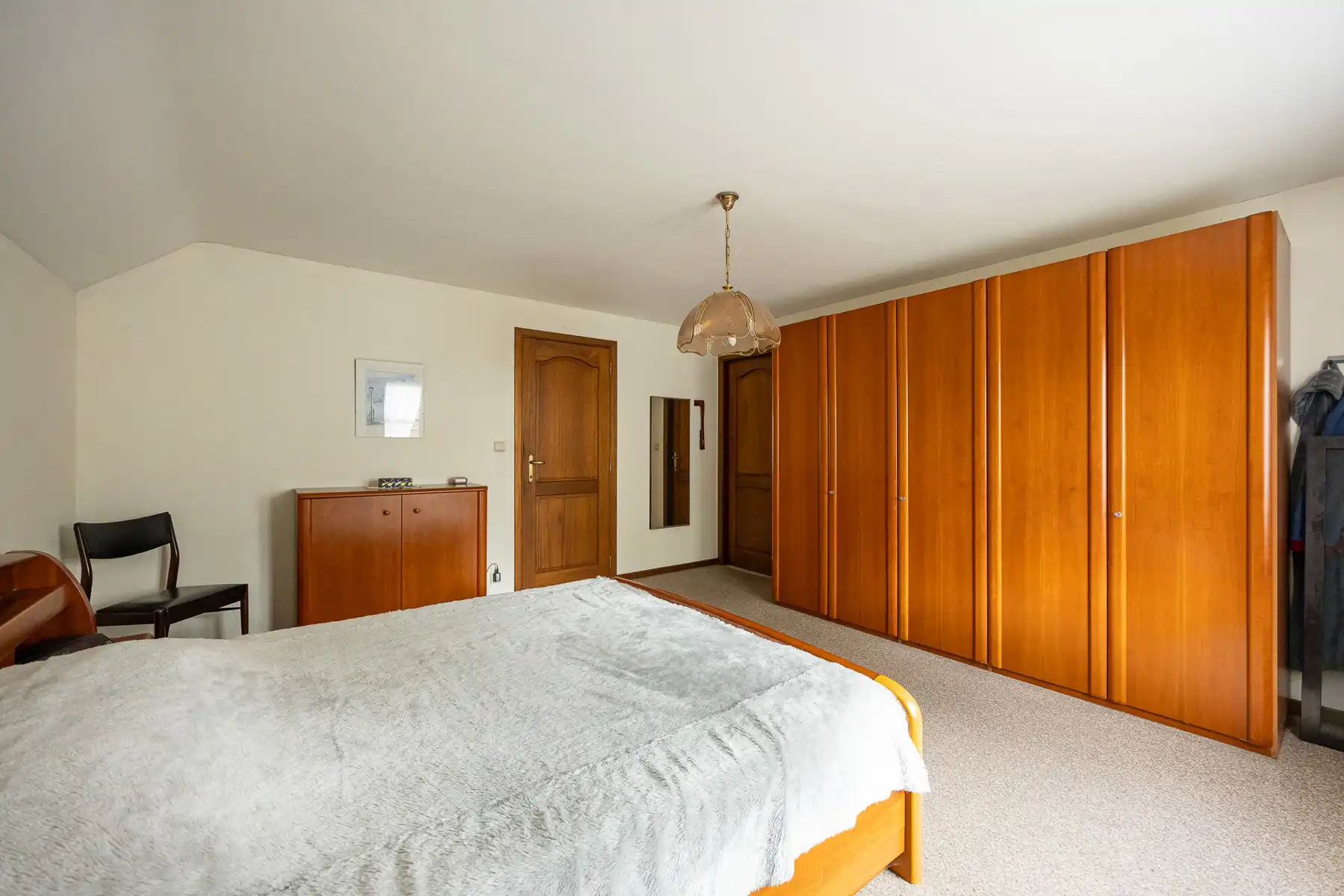 Degelijke villa op ca. 810 m²  vlakbij het centrum. foto 10