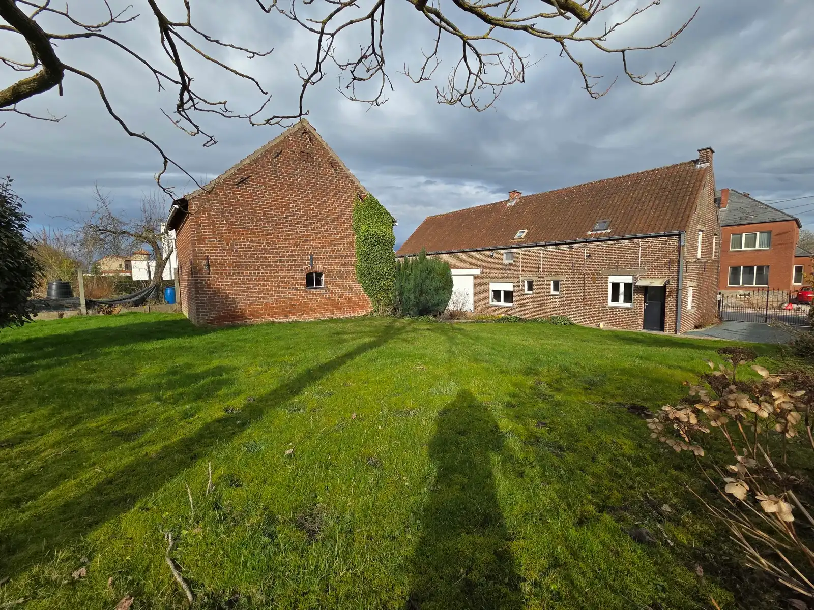 WSB-Immo: Charmante boerderijwoning met ruime garage en tuin foto 2