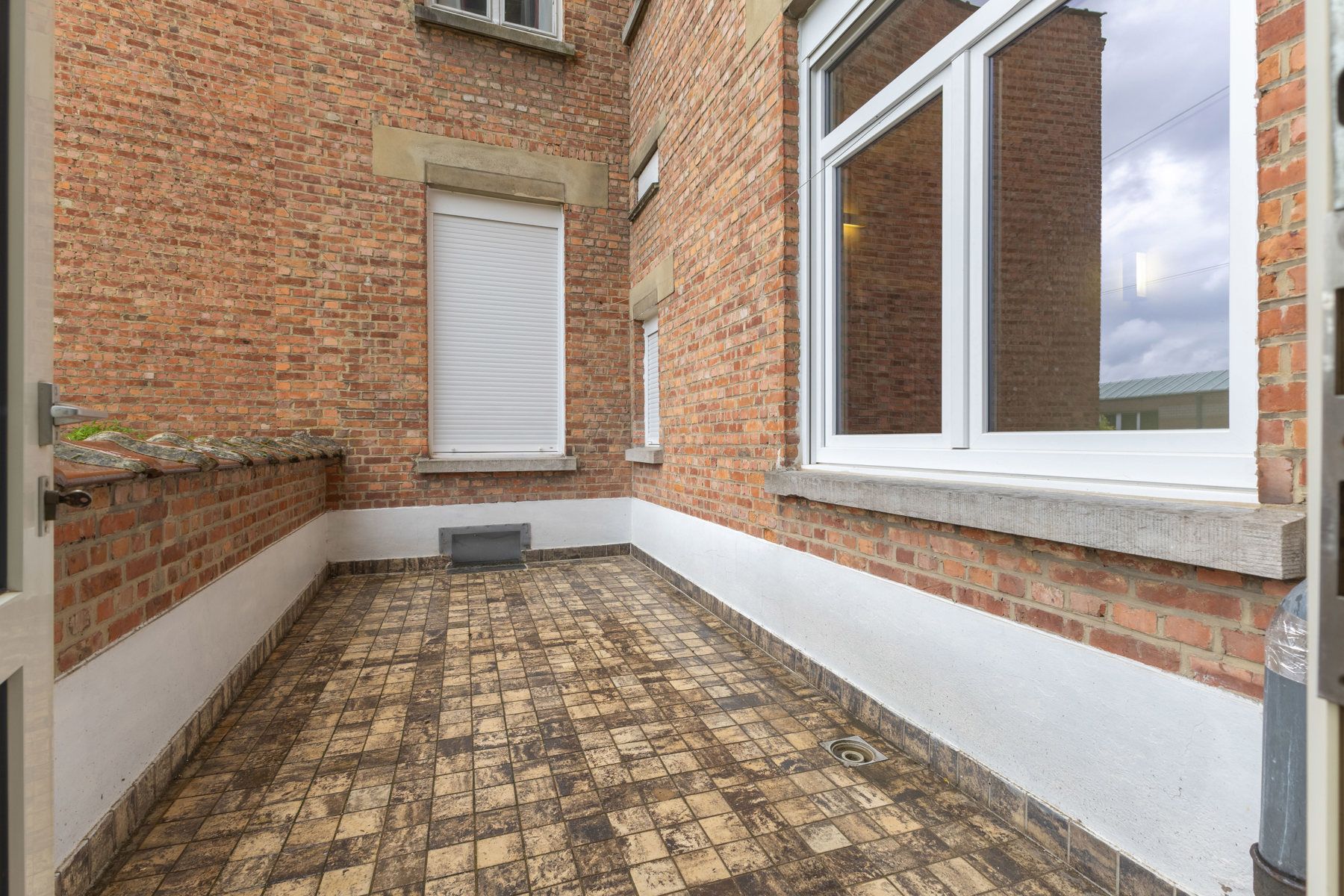 Gunstig gelijkvloers appartement met 2 slpks en garage foto 8