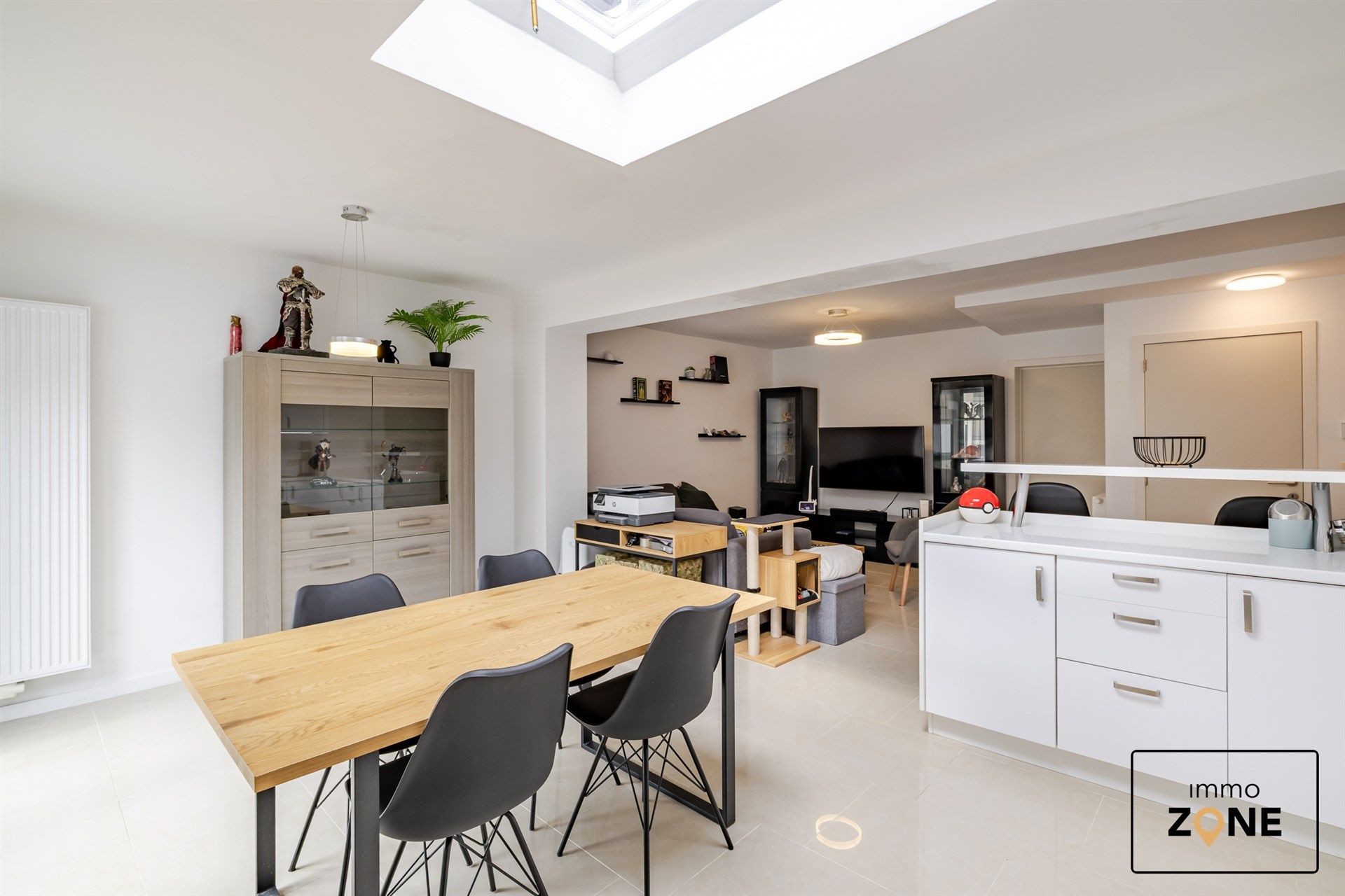 Instapklare, gerenoveerde woning in kindvriendelijke buurt foto 2