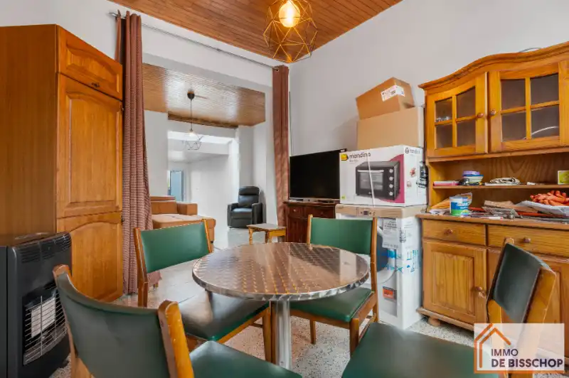 Gezellige woning met 2 slaapkamers, tuin en 2 autostaanplaatsen foto 6