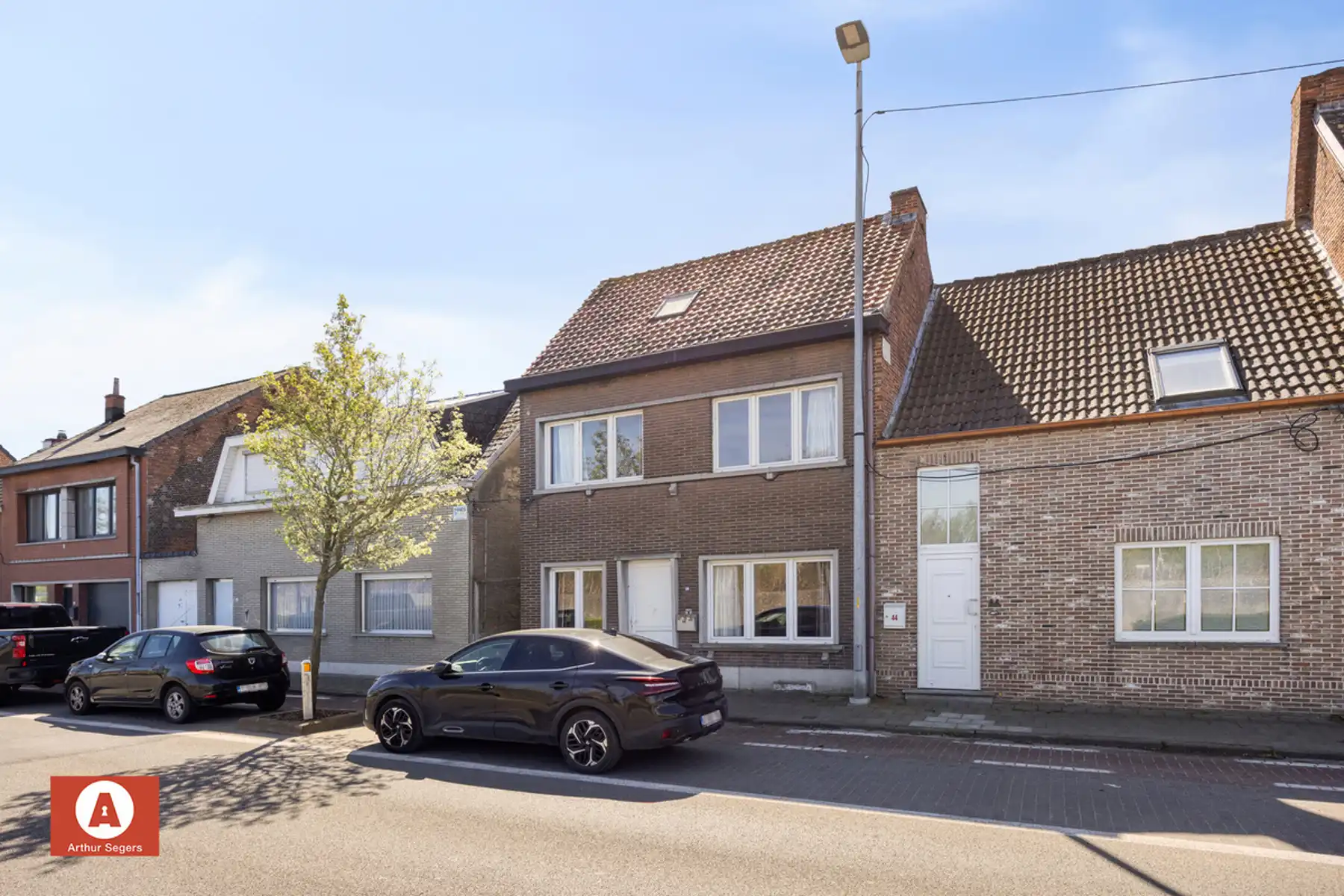 Veder af te werken/te renoveren gezinswoning mét achterbouw foto 2