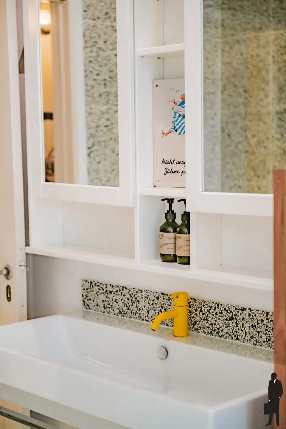 Ruim gelijkvloers appartement met tuin op toplocatie foto 17