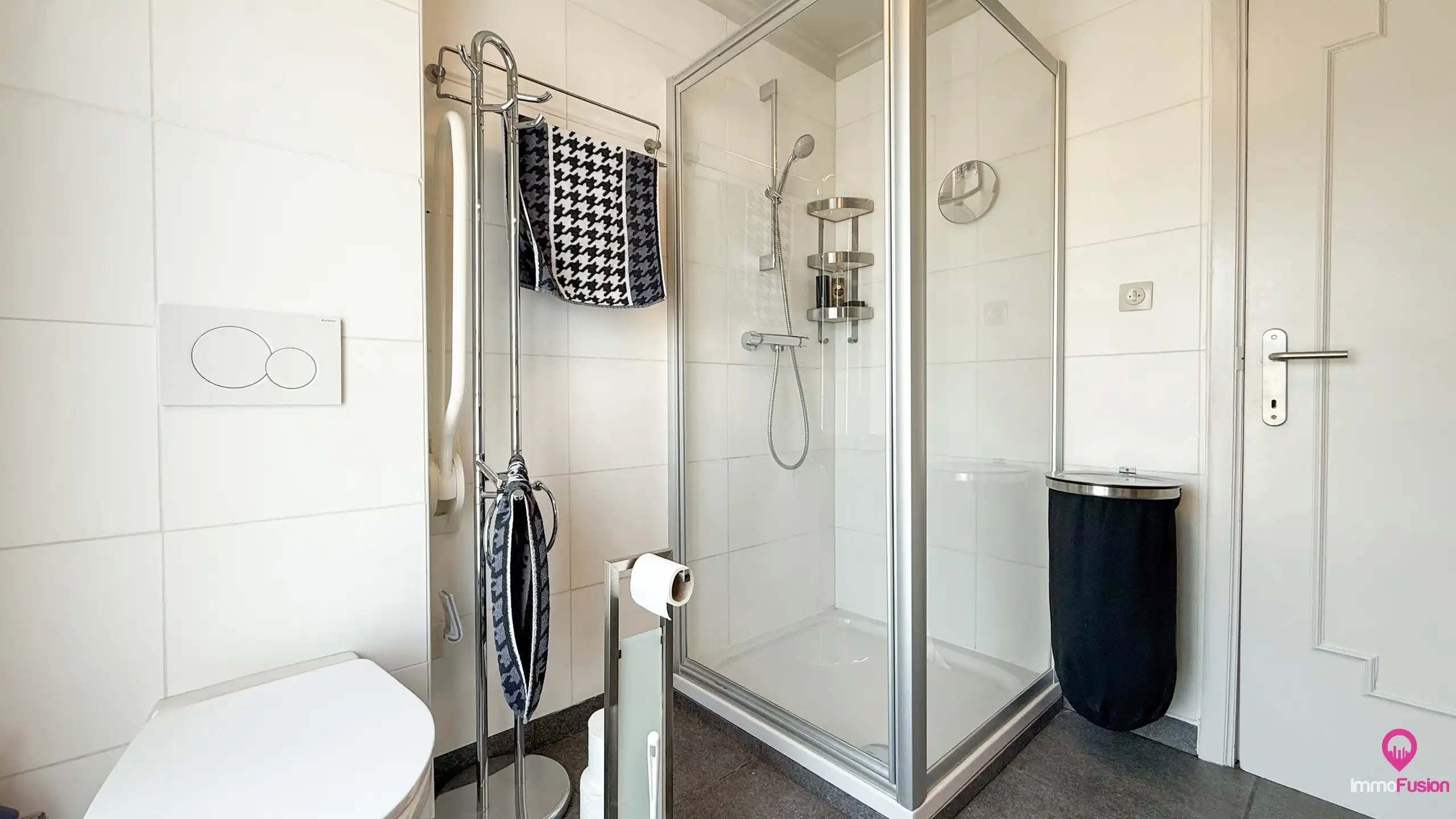 Instapklare bakkerij met woonst in het centrum van Zolder! foto 48