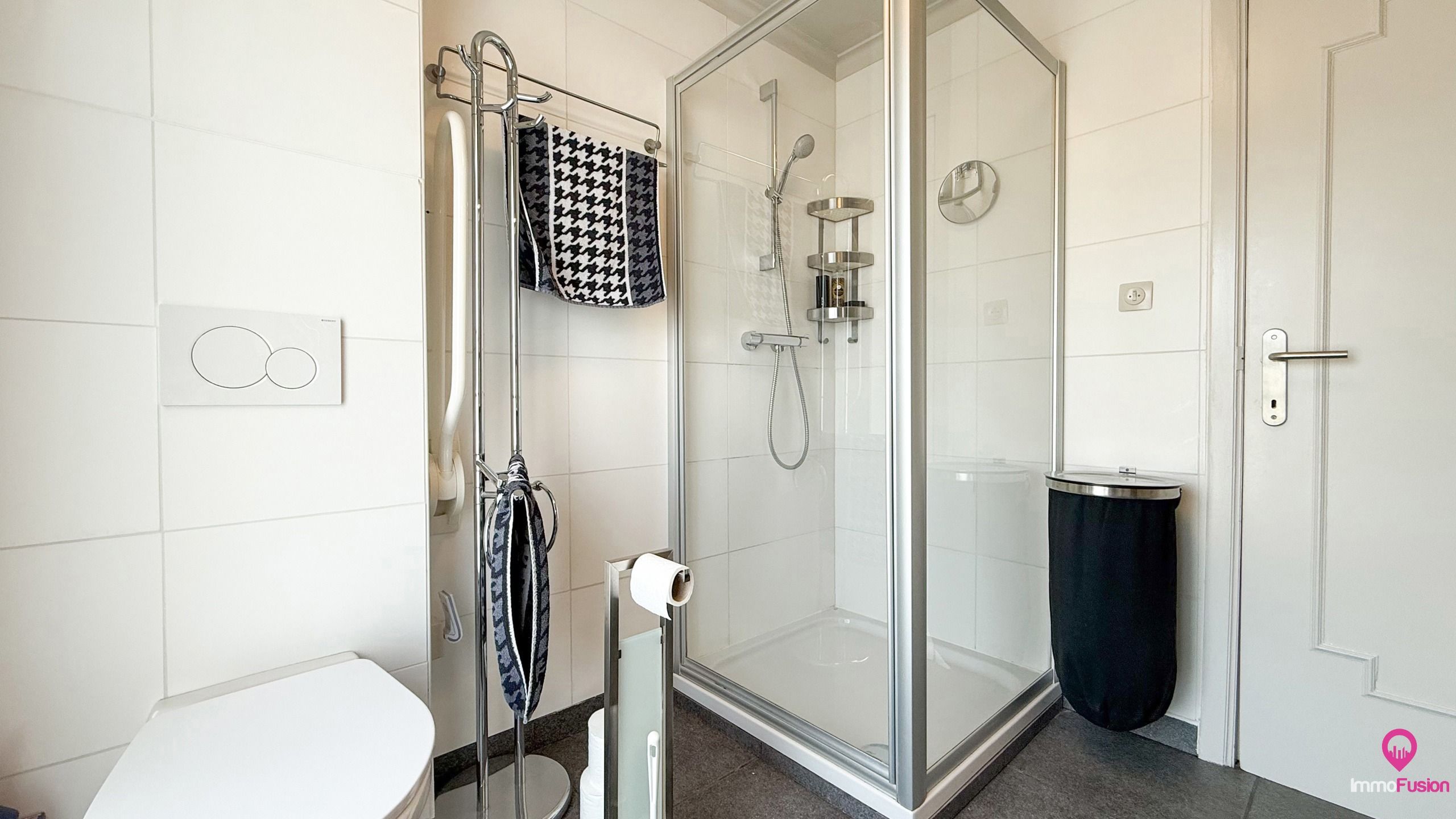 Instapklare bakkerij met woonst in het centrum van Zolder! foto 48