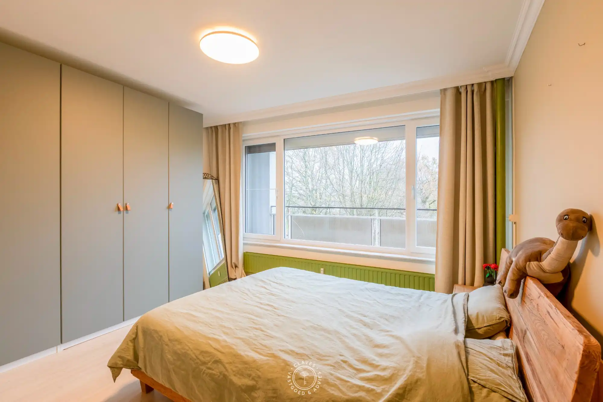 Zeer aangenaam en lichtrijk 3 slaapkamer appartement foto 7