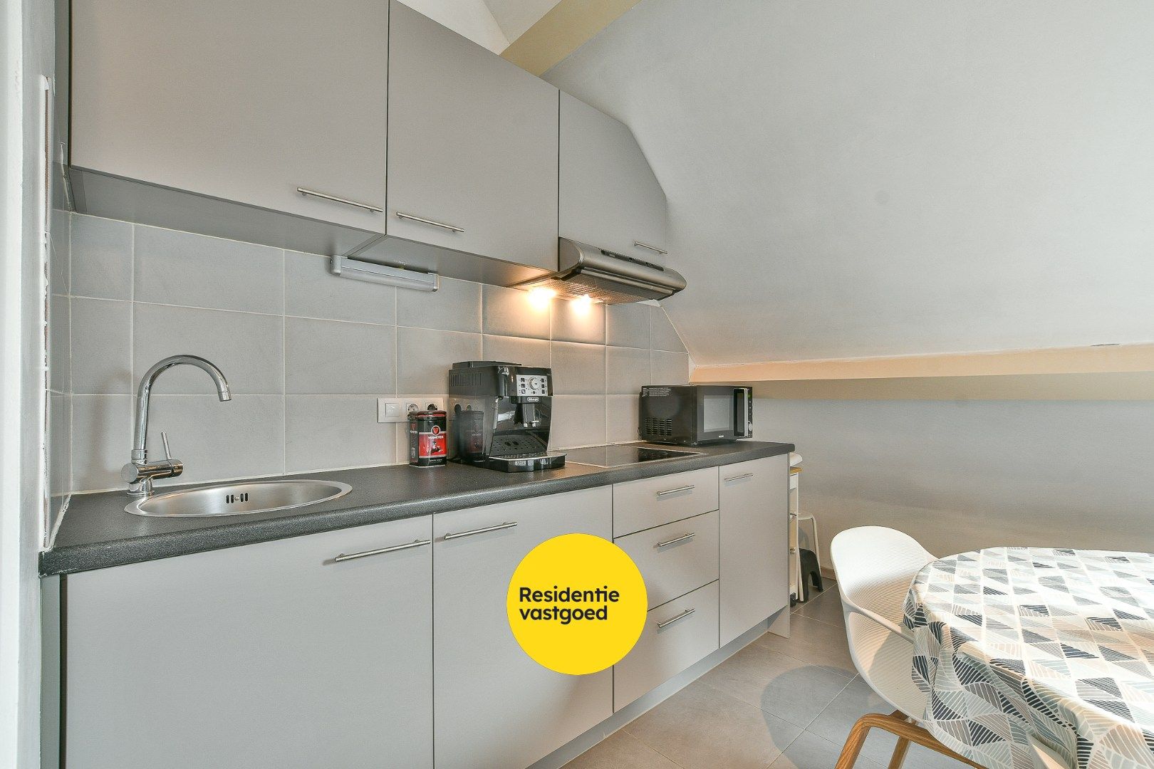 Gezellig dakappartement met tuin vlak bij zee – Vosseslag, De Haan! foto 8
