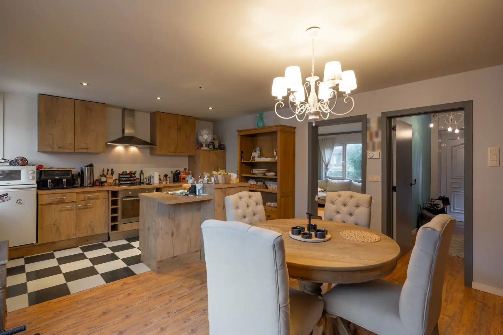 Knappe instapklare woning te koop in Peer! foto 5