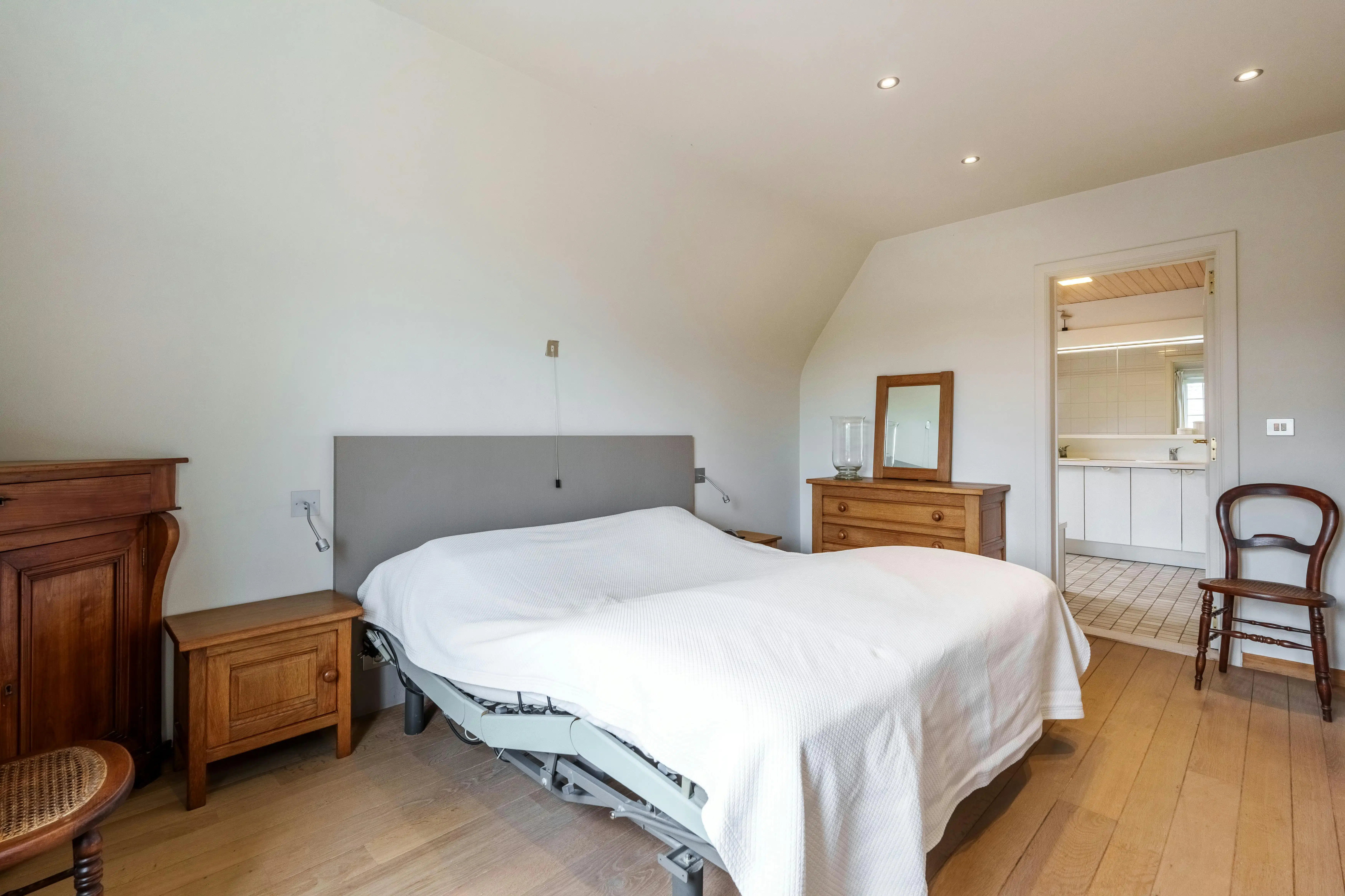 Exclusieve villa nabij het Sterrebos in Rumbeke foto 13