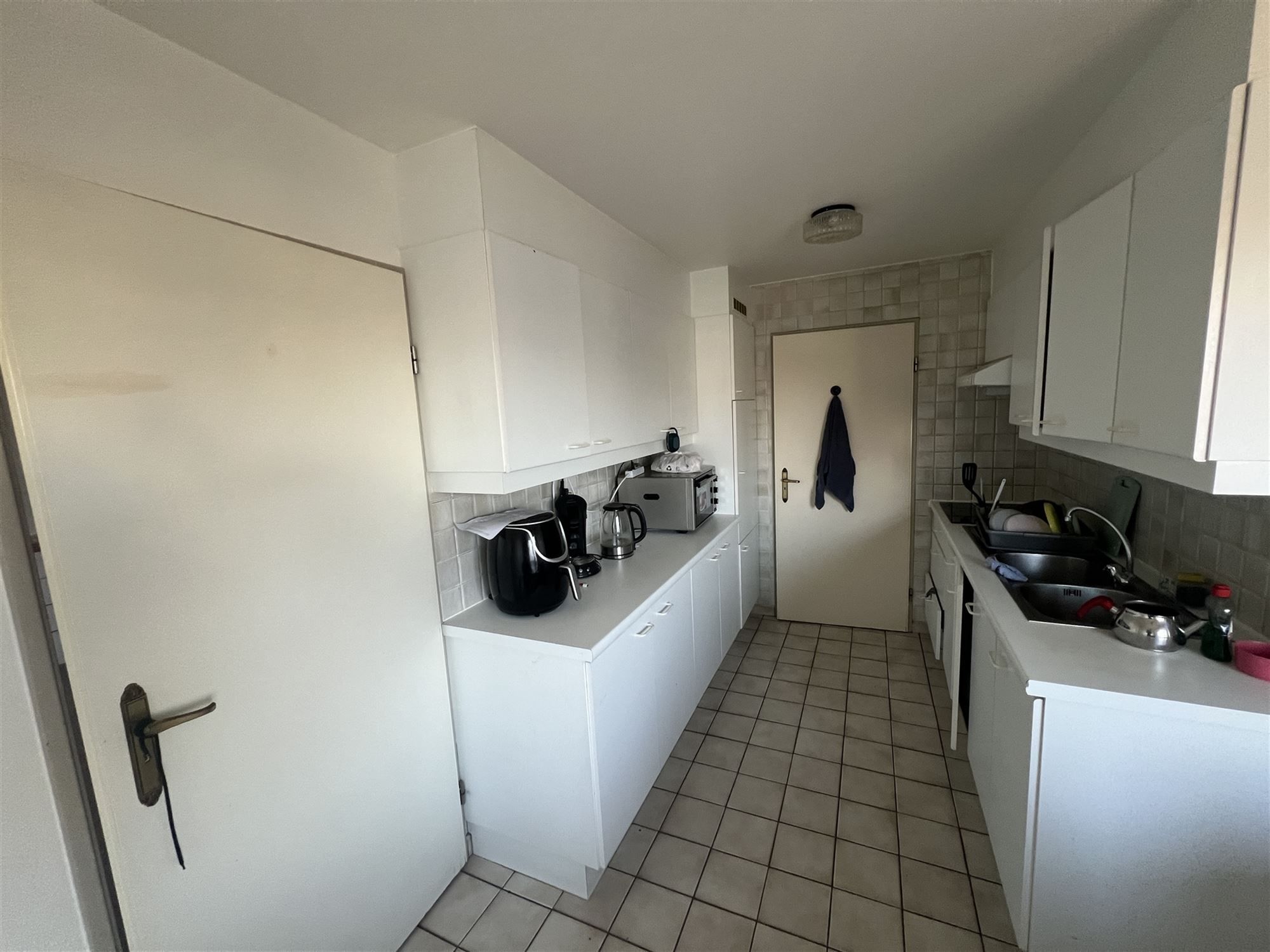 Ruim, comfortabel appartement met garage. foto 8