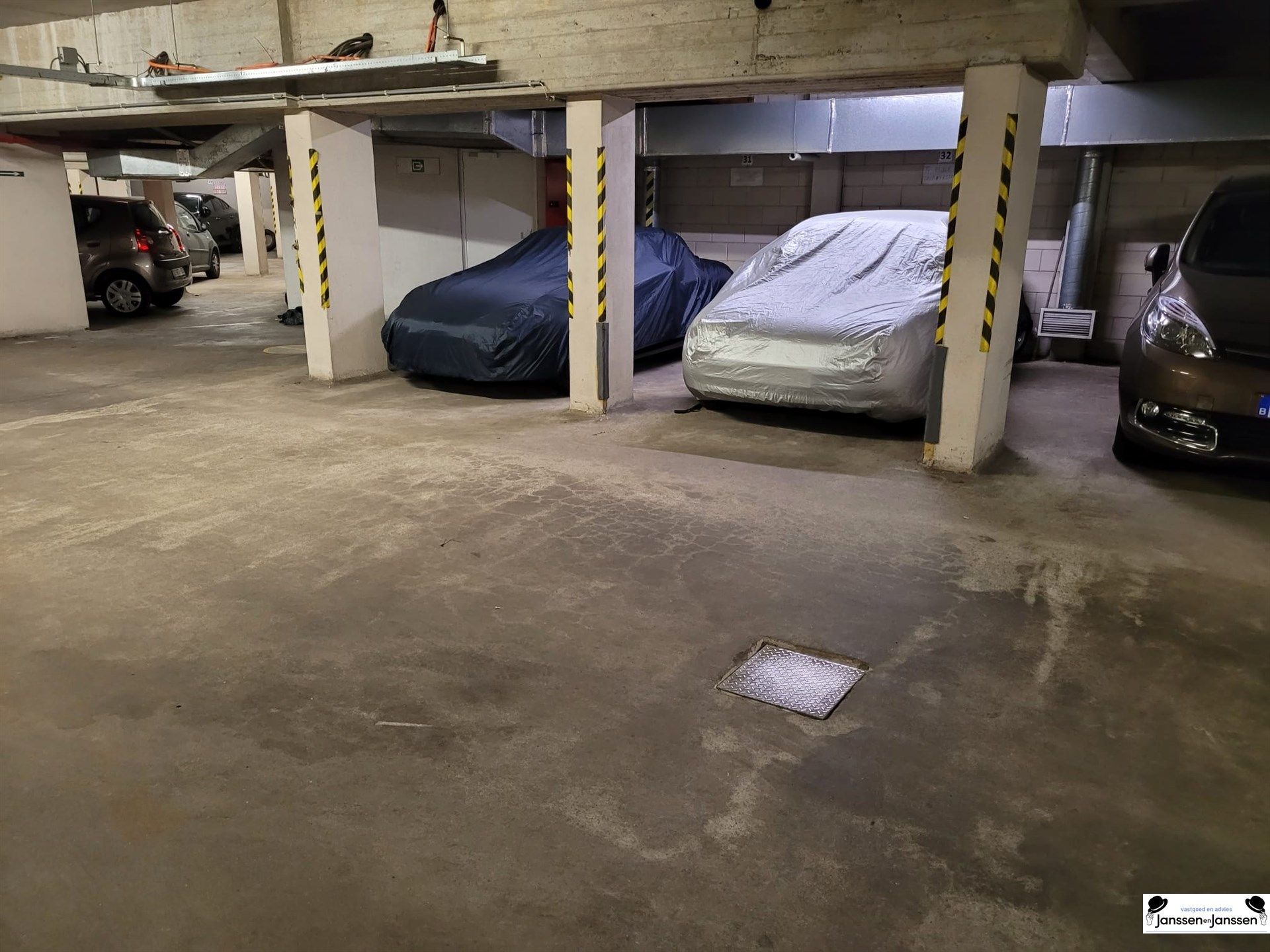 Overdekte autostaanplaats te Bredabaan Brasschaat foto 7