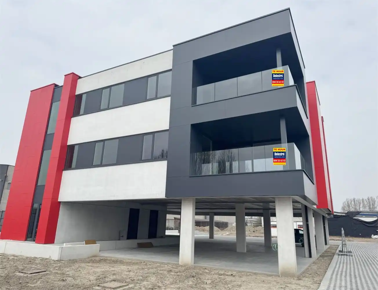 NIEUWBOUWKANTOREN MET PARKING NABIJ E40 foto 38