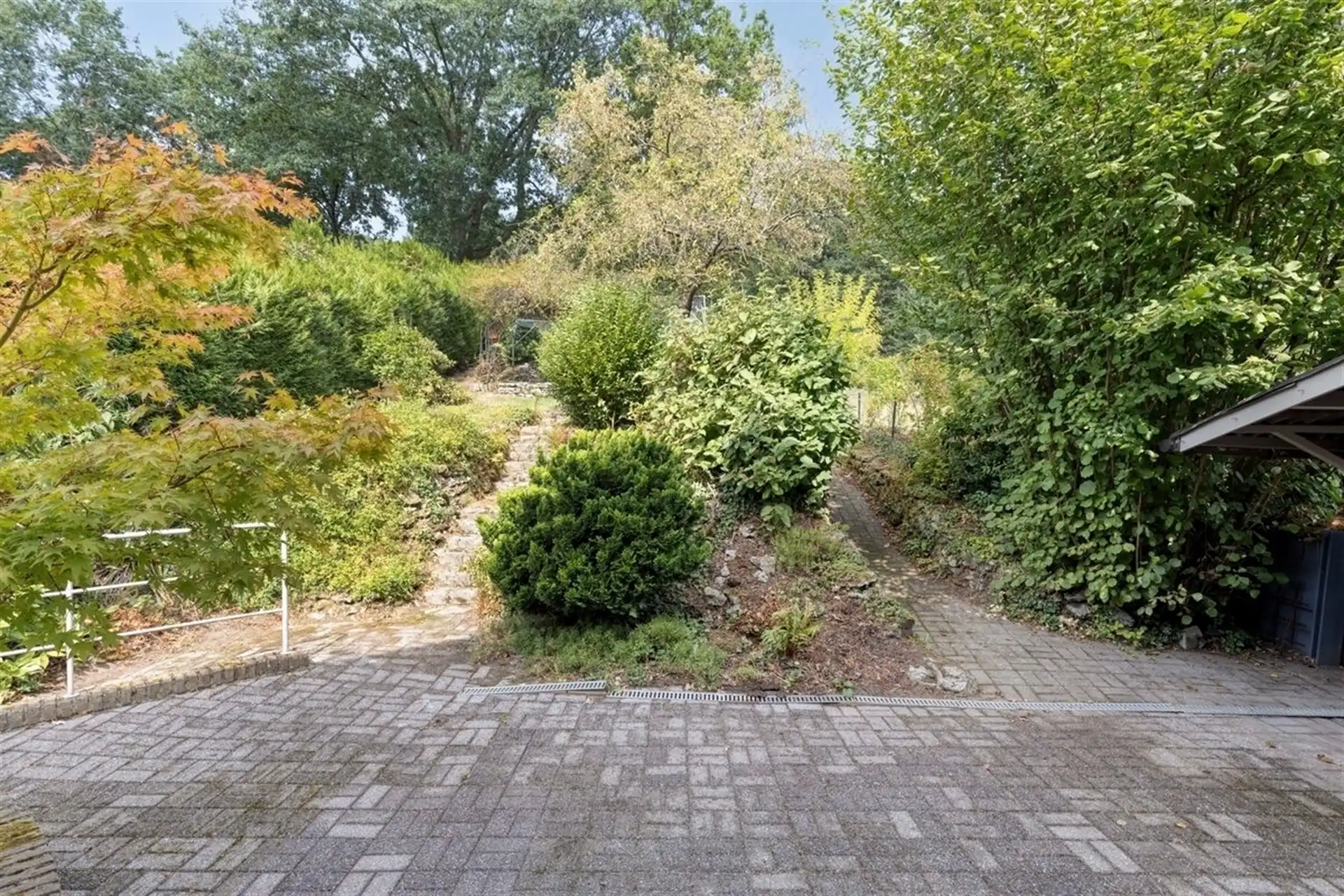 Recente en instapklare villa met 3/4 slaapkamers + bureau foto 26