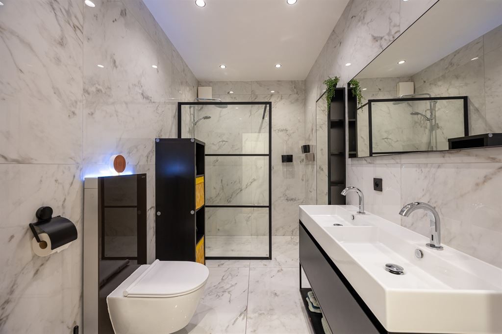 Instapklaar appartement, 3slpk,  incl staanplaats foto 8