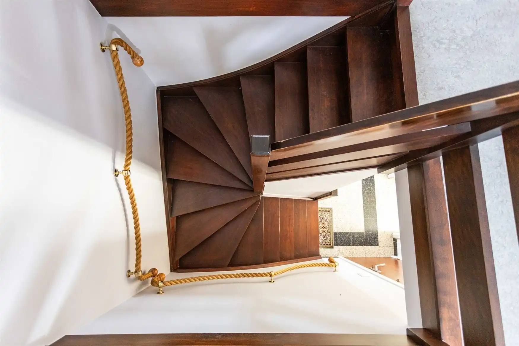 Ruime open bebouwing met zonnige tuin in Bachte-Maria-Leerne.  foto 11