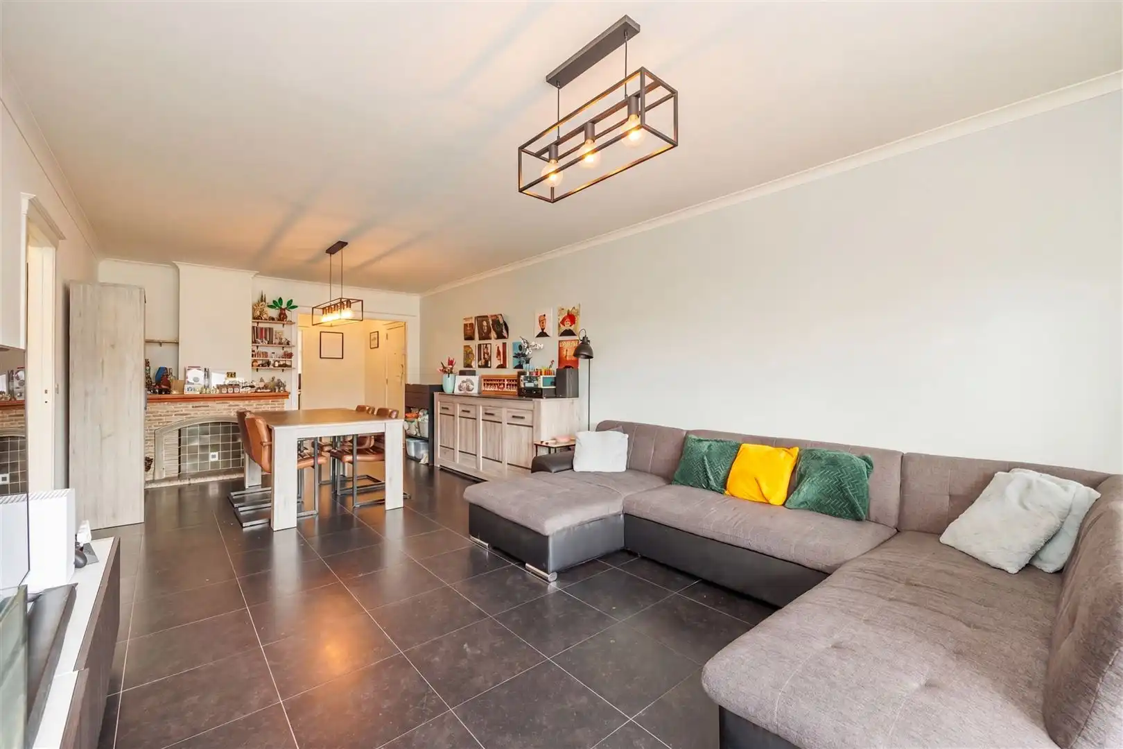 Rustig gelegen doorloopappartement met 2 terrassen foto 5