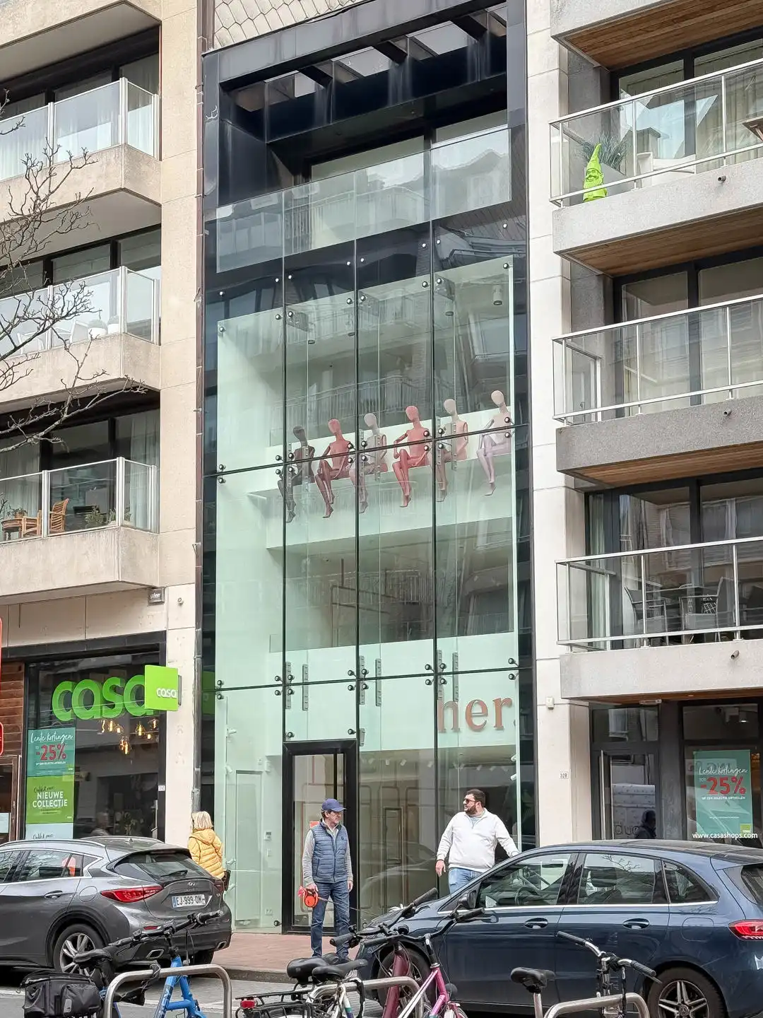 Exclusief winkelpand op toplocatie in de Lippenslaan... foto 7