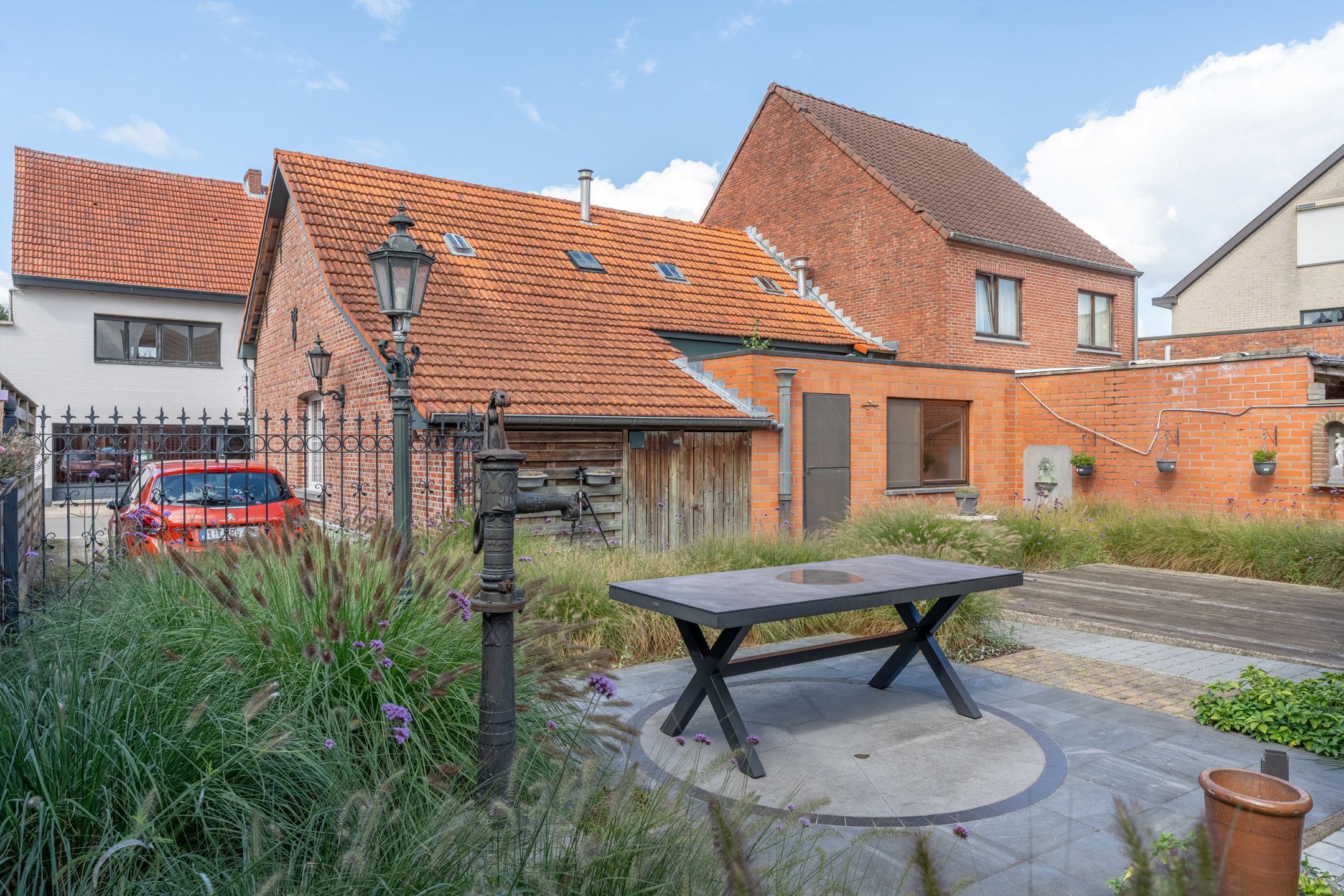 Te renoveren woning met tuin nabij centrum Vosselaar. foto 2
