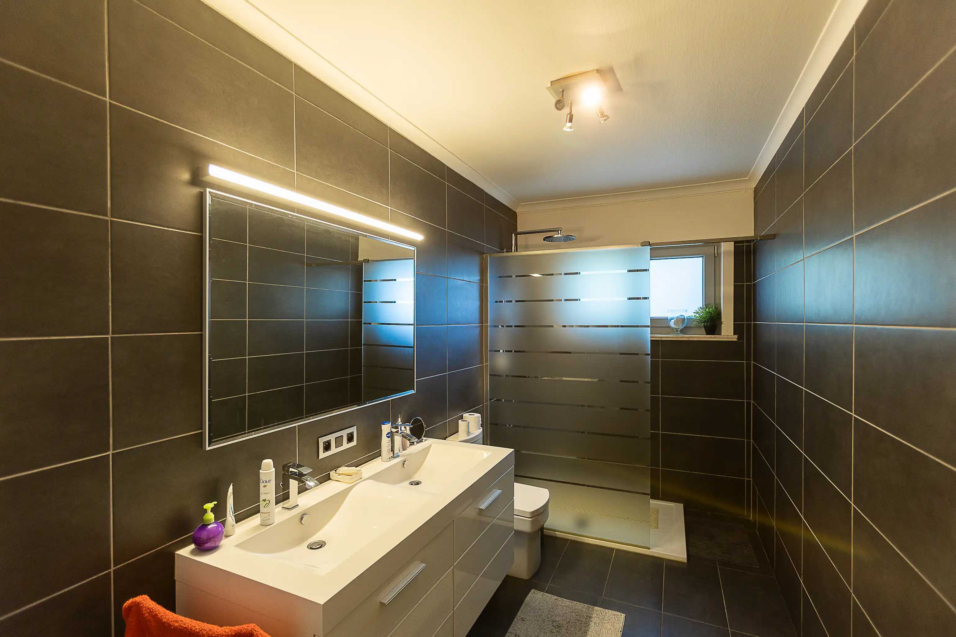 Karaktervolle, perfect onderhouden woning in Aalter foto 15