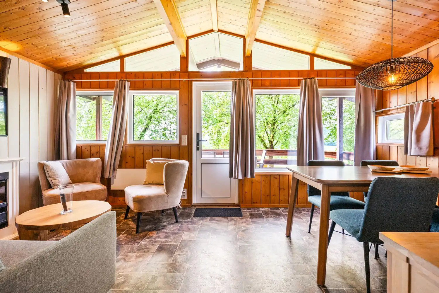 Chalet met 2 slpkrs te Hastière foto 6