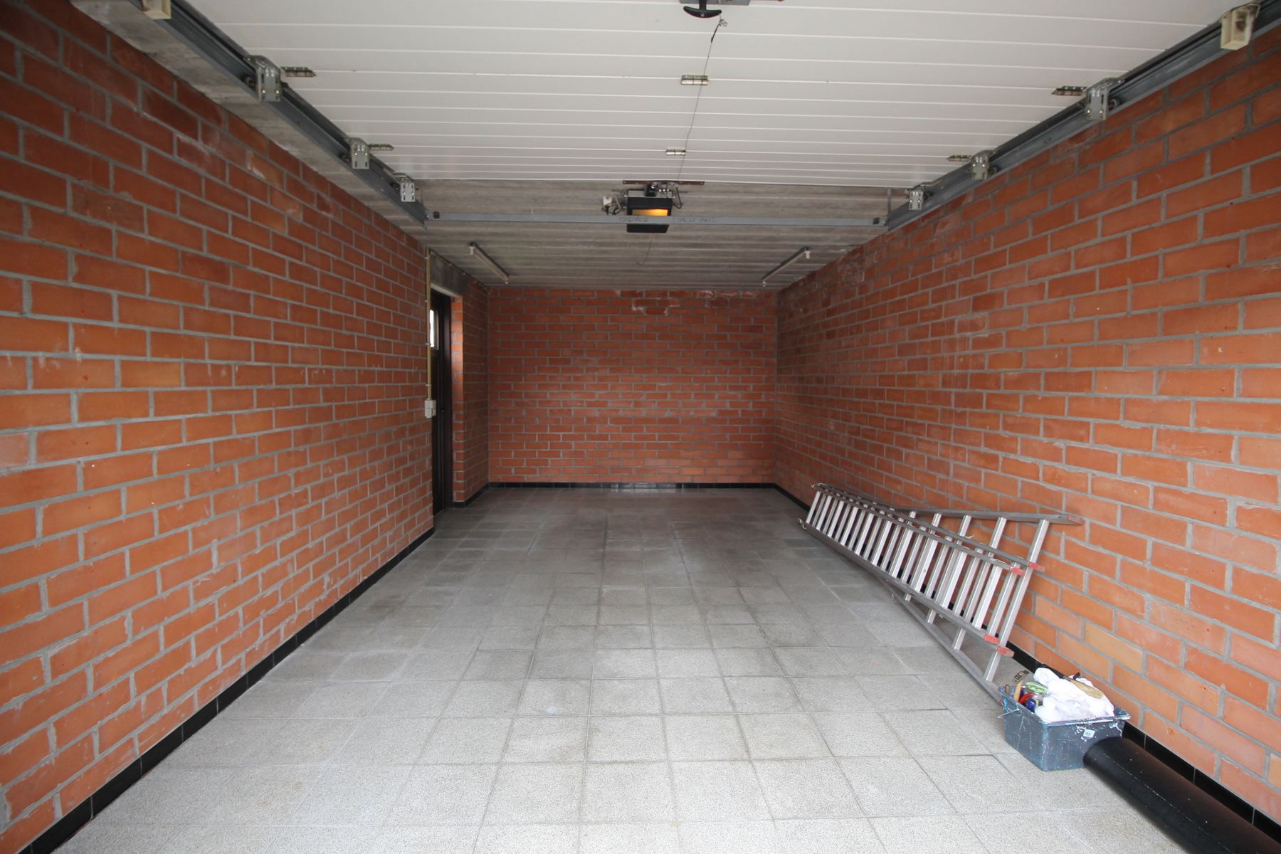 Een woning met 3 slaapkamers, garage en tuin vlakbij het centrum van Merksplas. foto 19