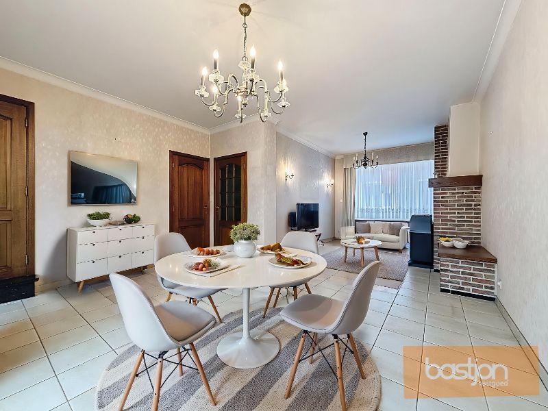 Woning in het centrum van Marke met 4 slaapkamers foto 3