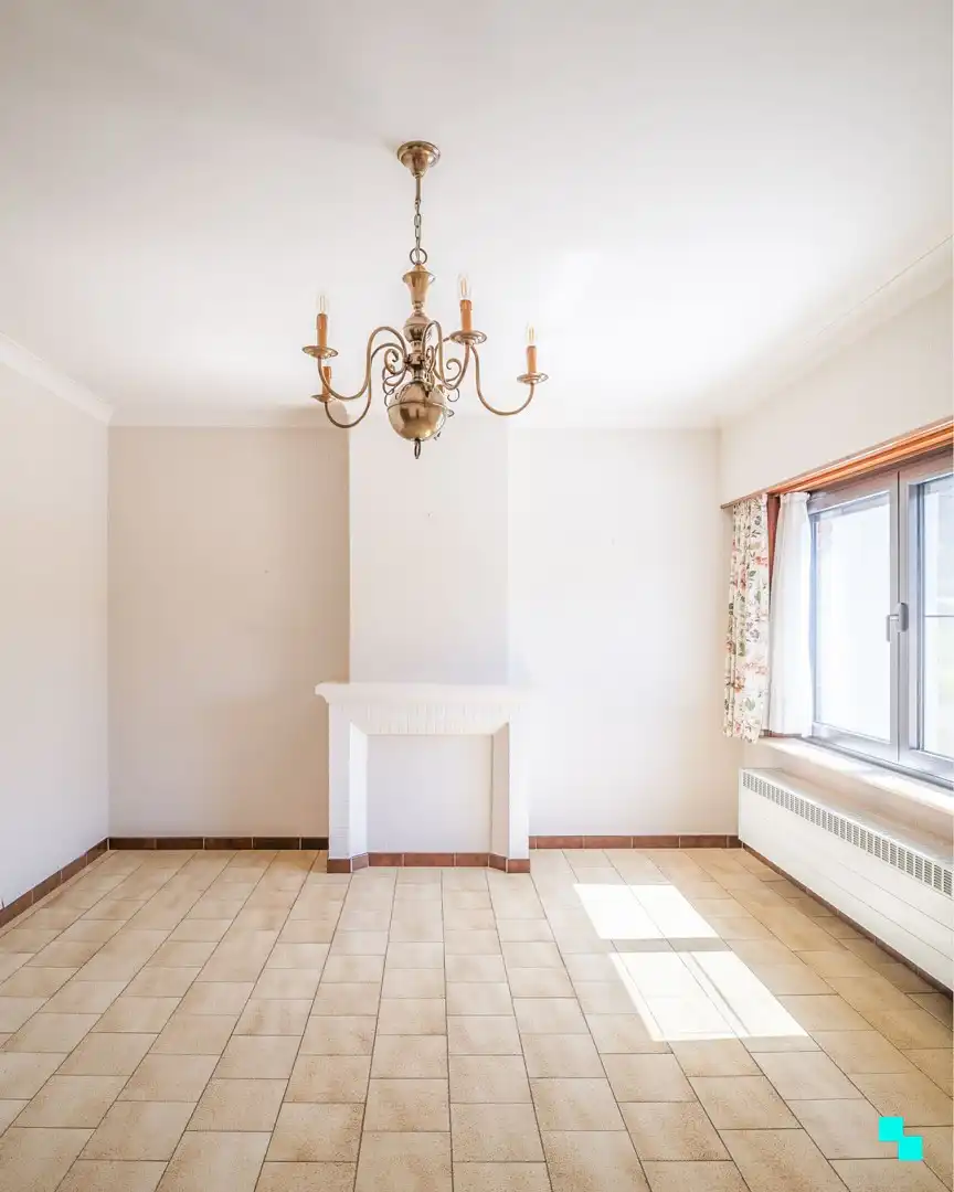 Strategisch gelegen woning met zonnige tuin en werkhuis foto 17