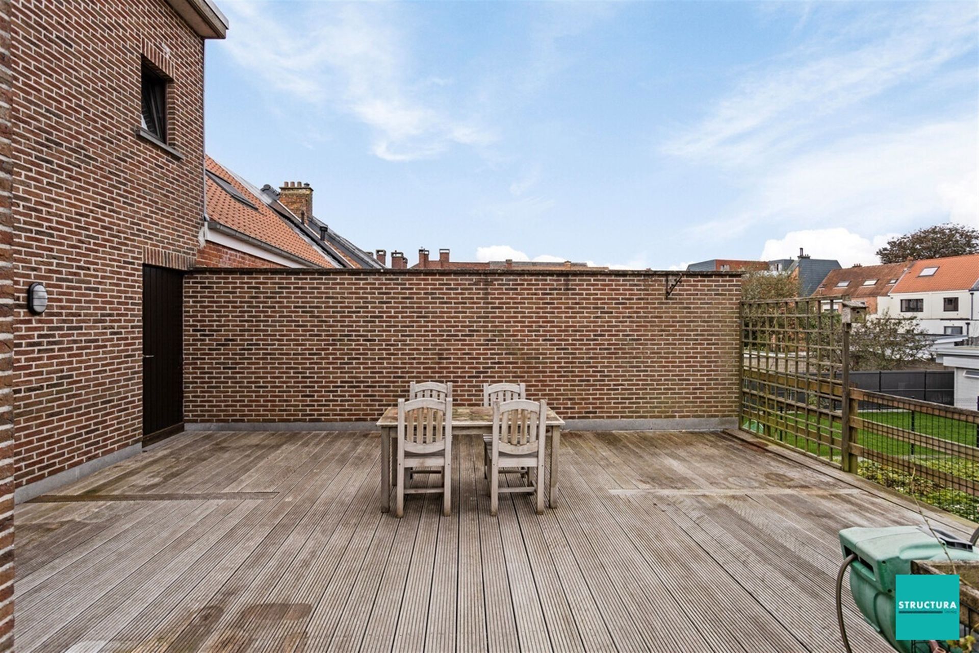 Ruime bel-etage woning met dokterspraktijk foto 8