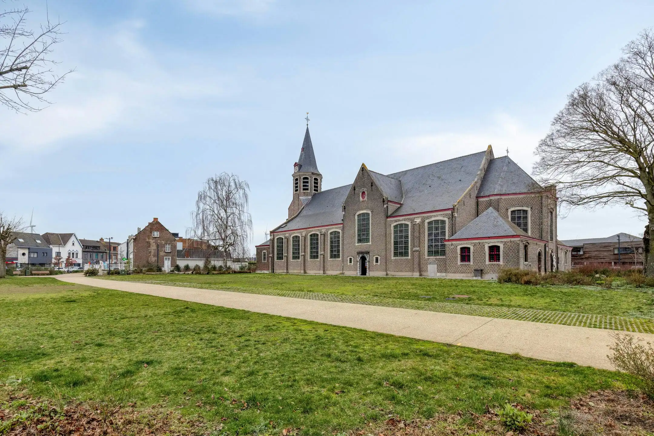Handelshuis met 4 slaapkamers in het centrum van Oostakker foto 20